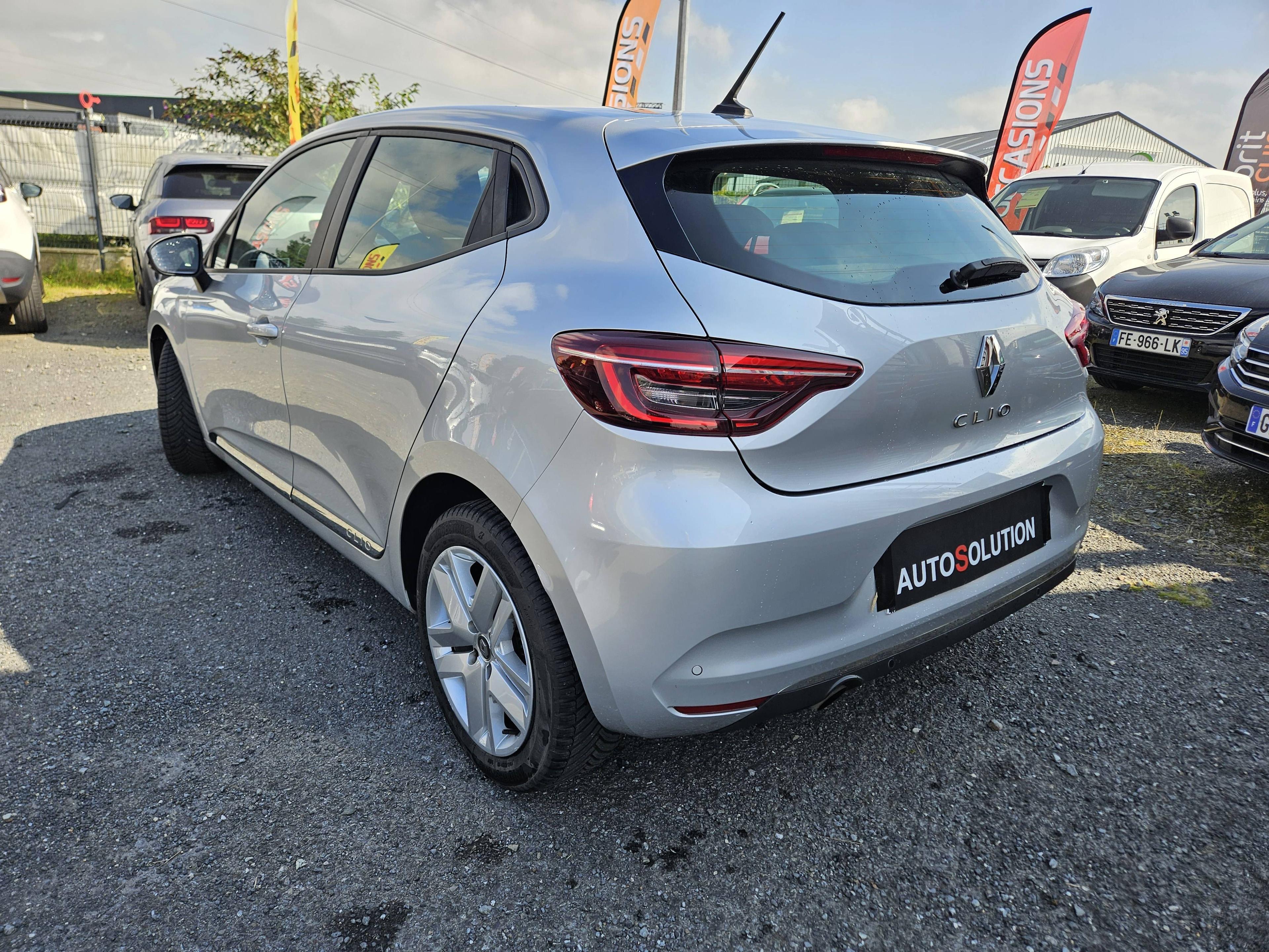 RENAULT CLIO