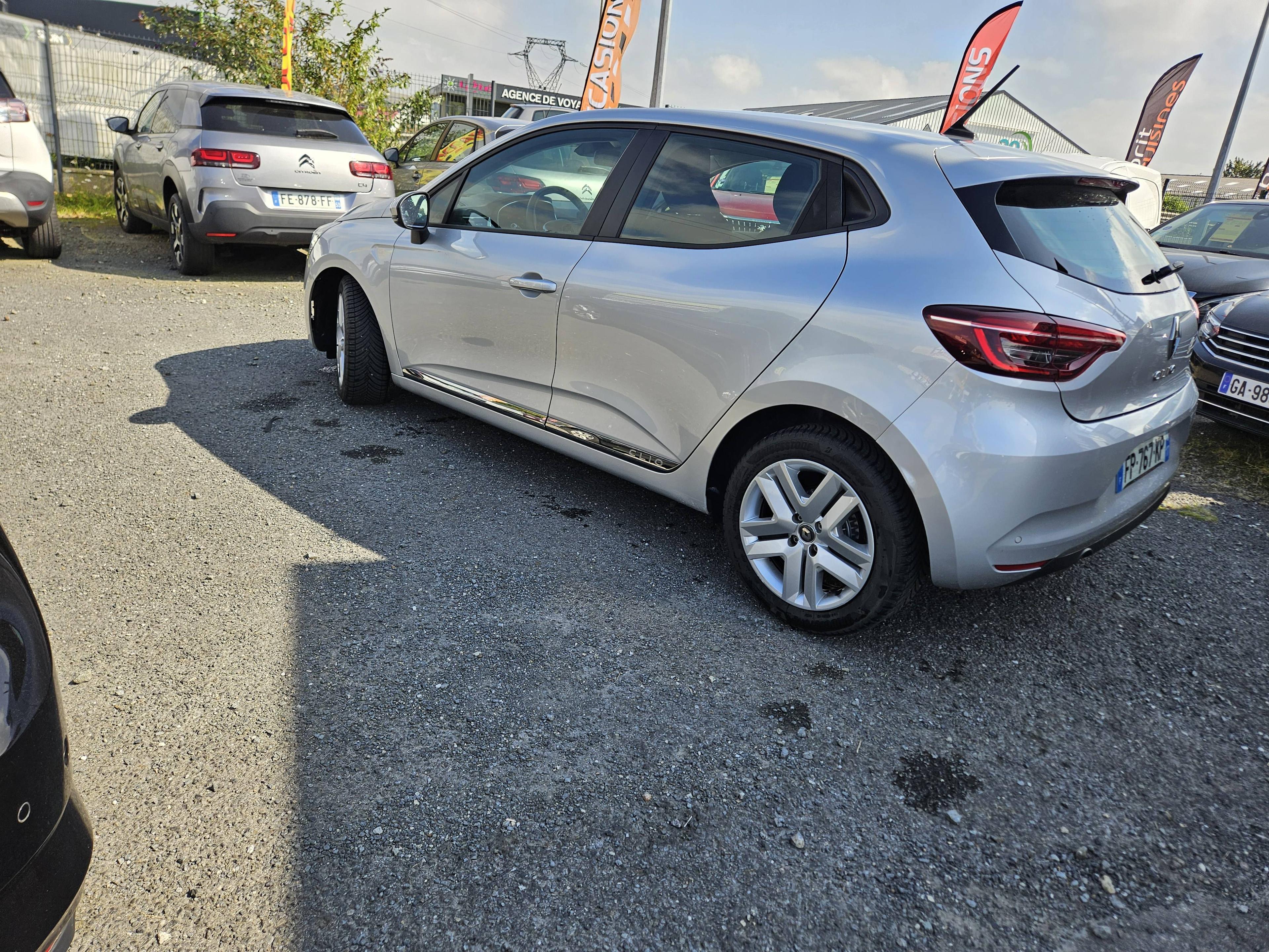 RENAULT CLIO