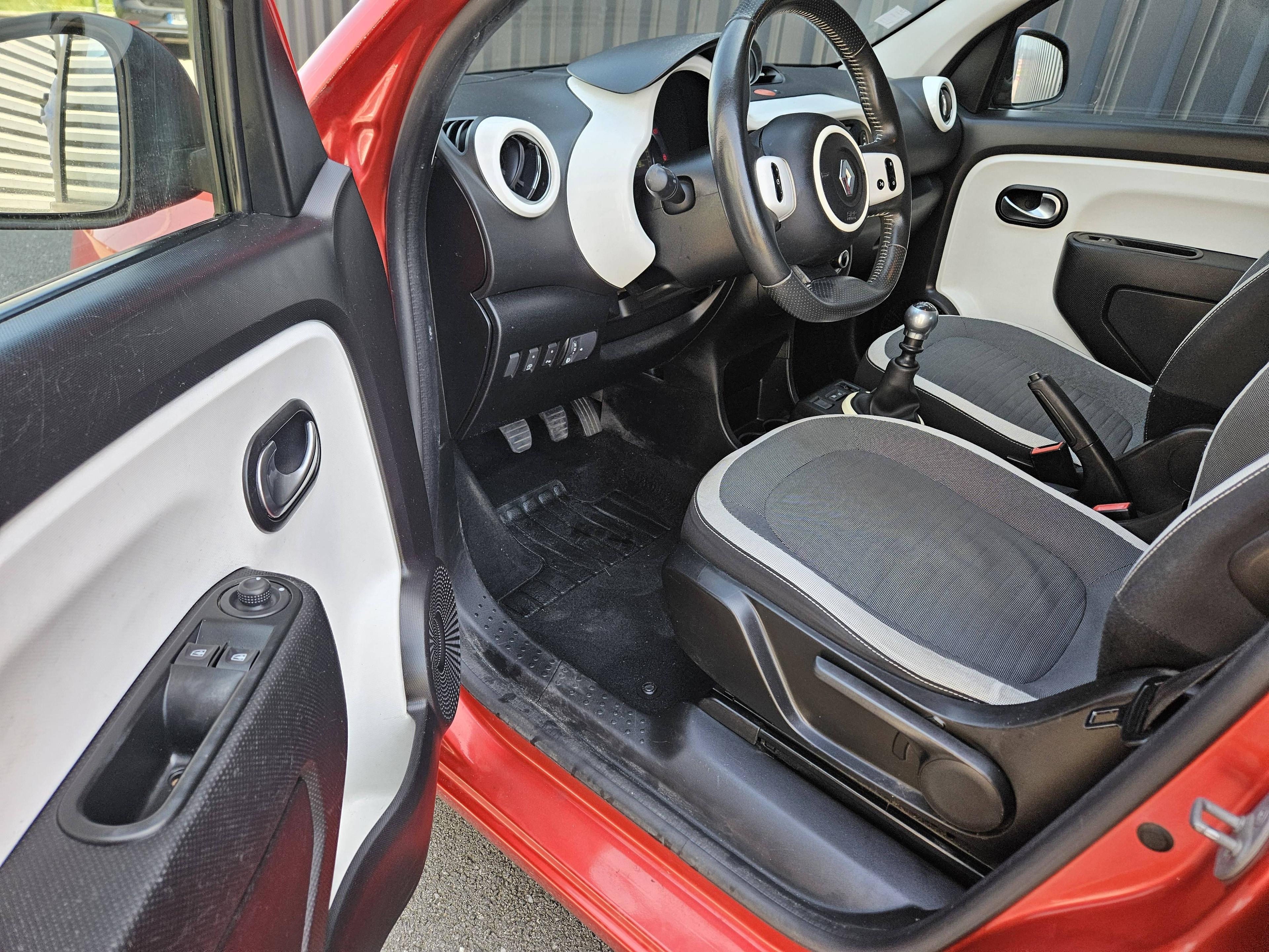 RENAULT TWINGO