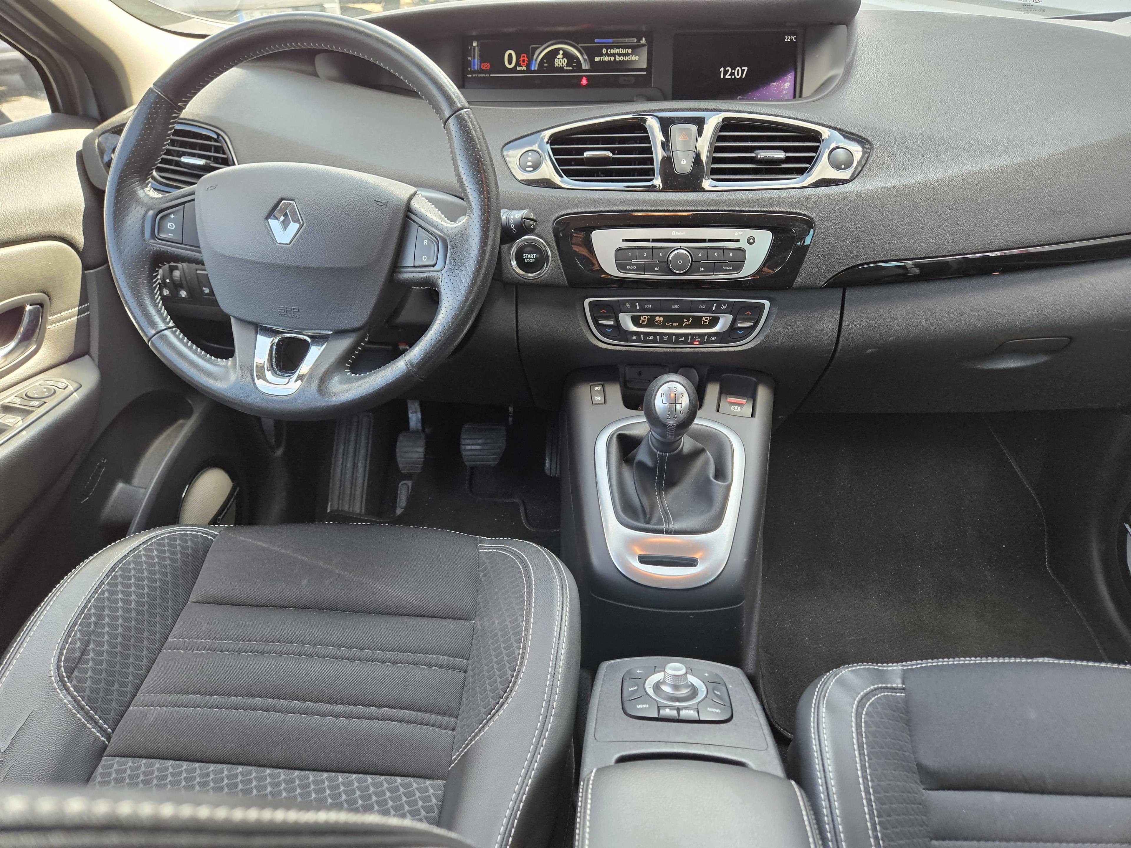 RENAULT SCENIC