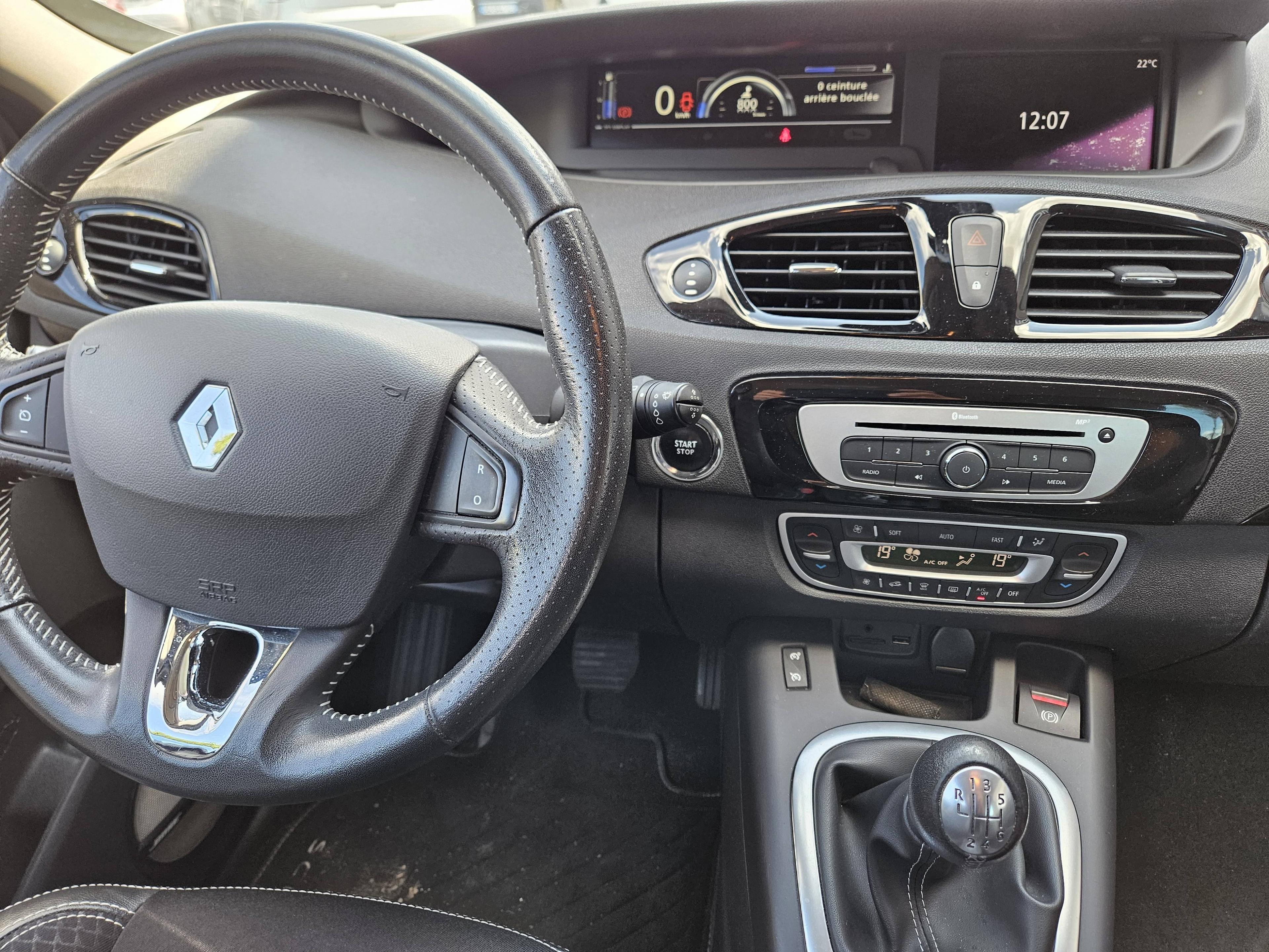 RENAULT SCENIC