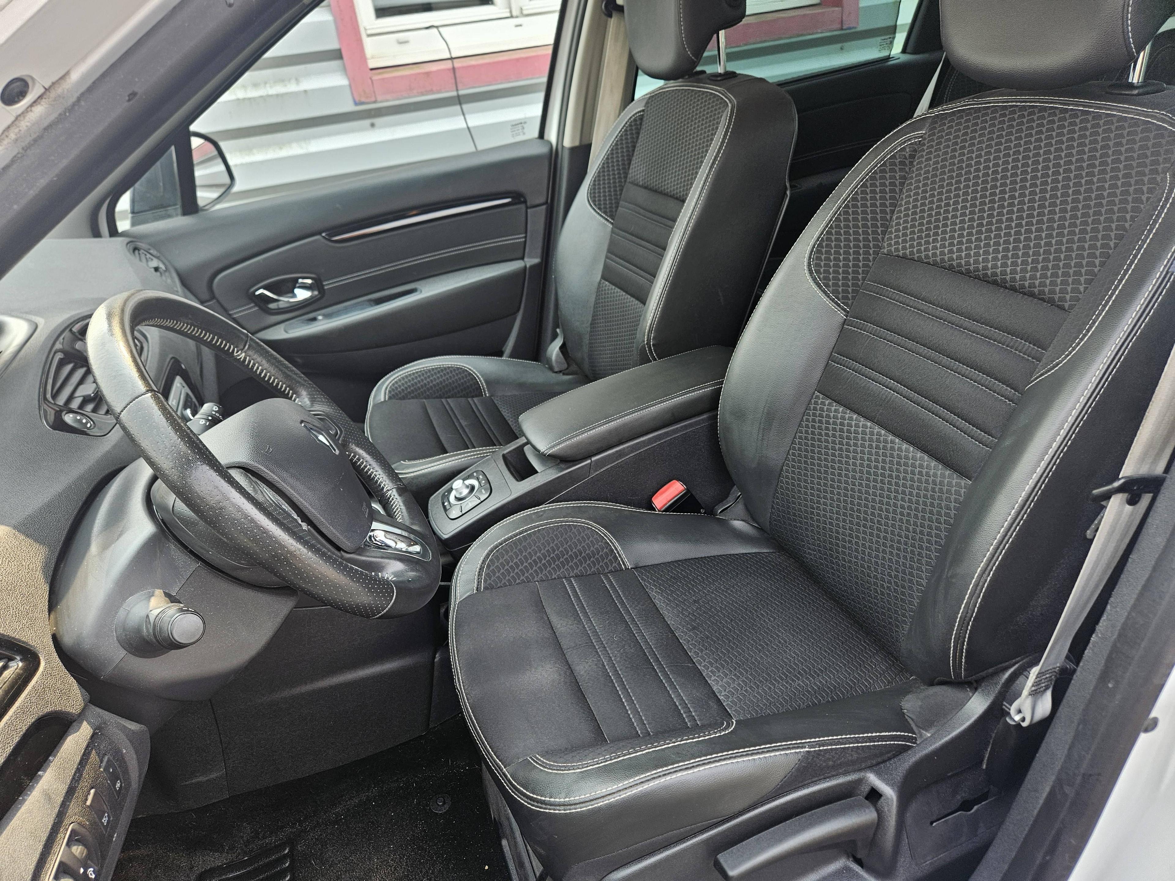 RENAULT SCENIC
