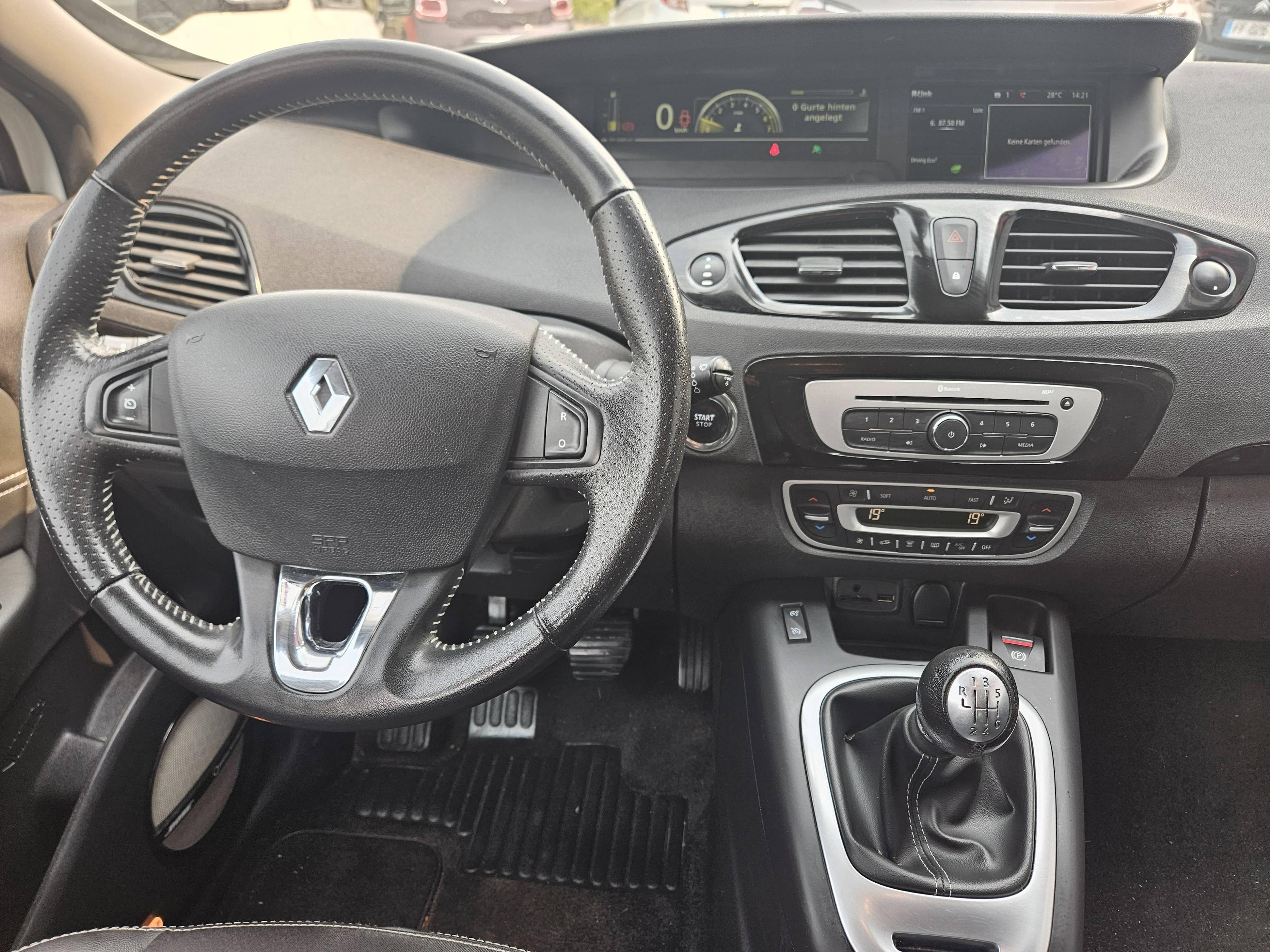 RENAULT SCENIC