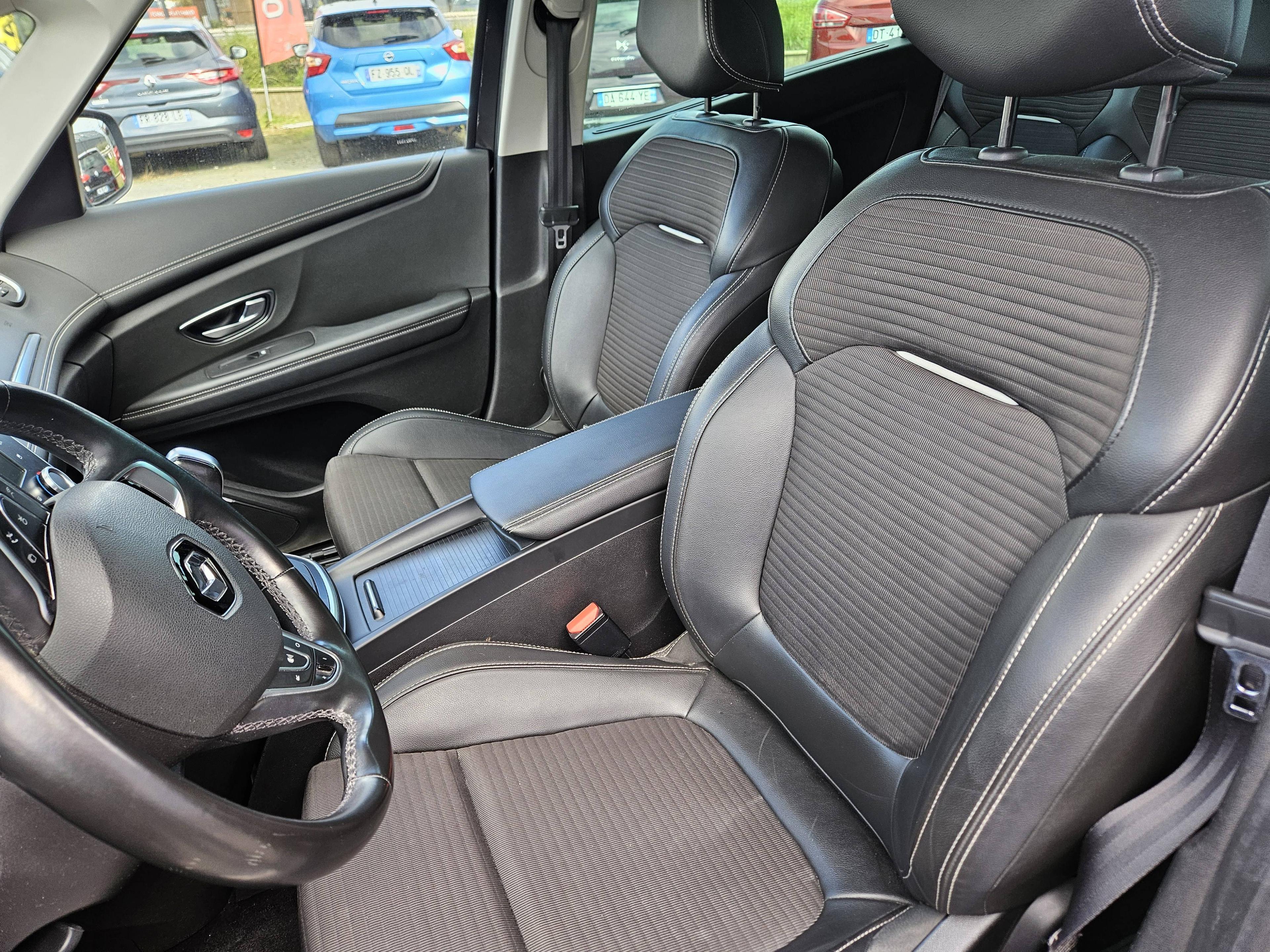 RENAULT SCENIC