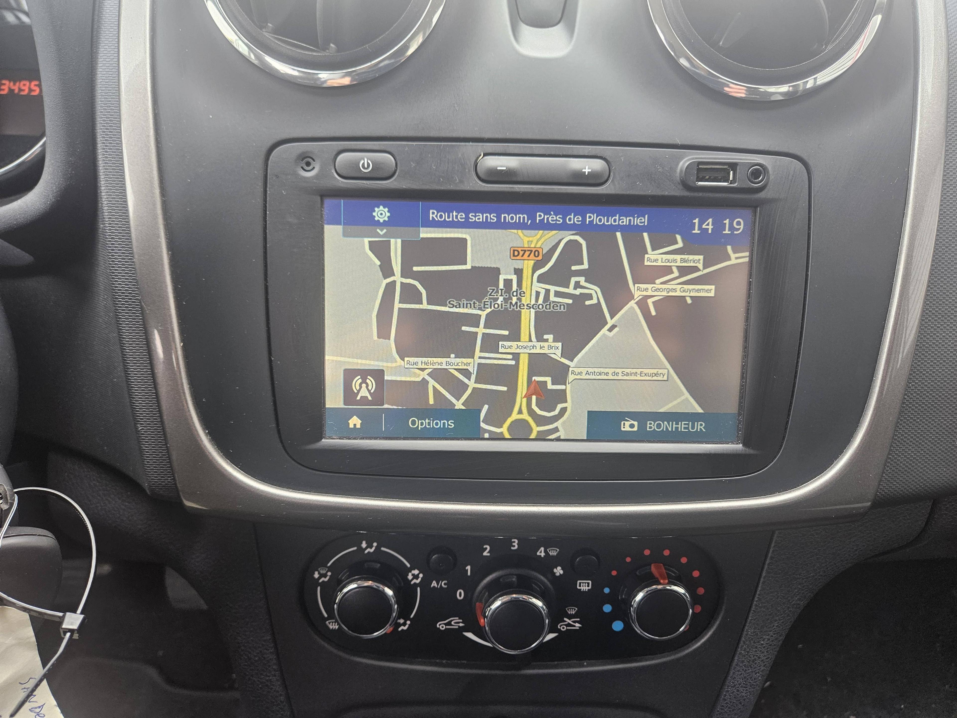 DACIA SANDERO