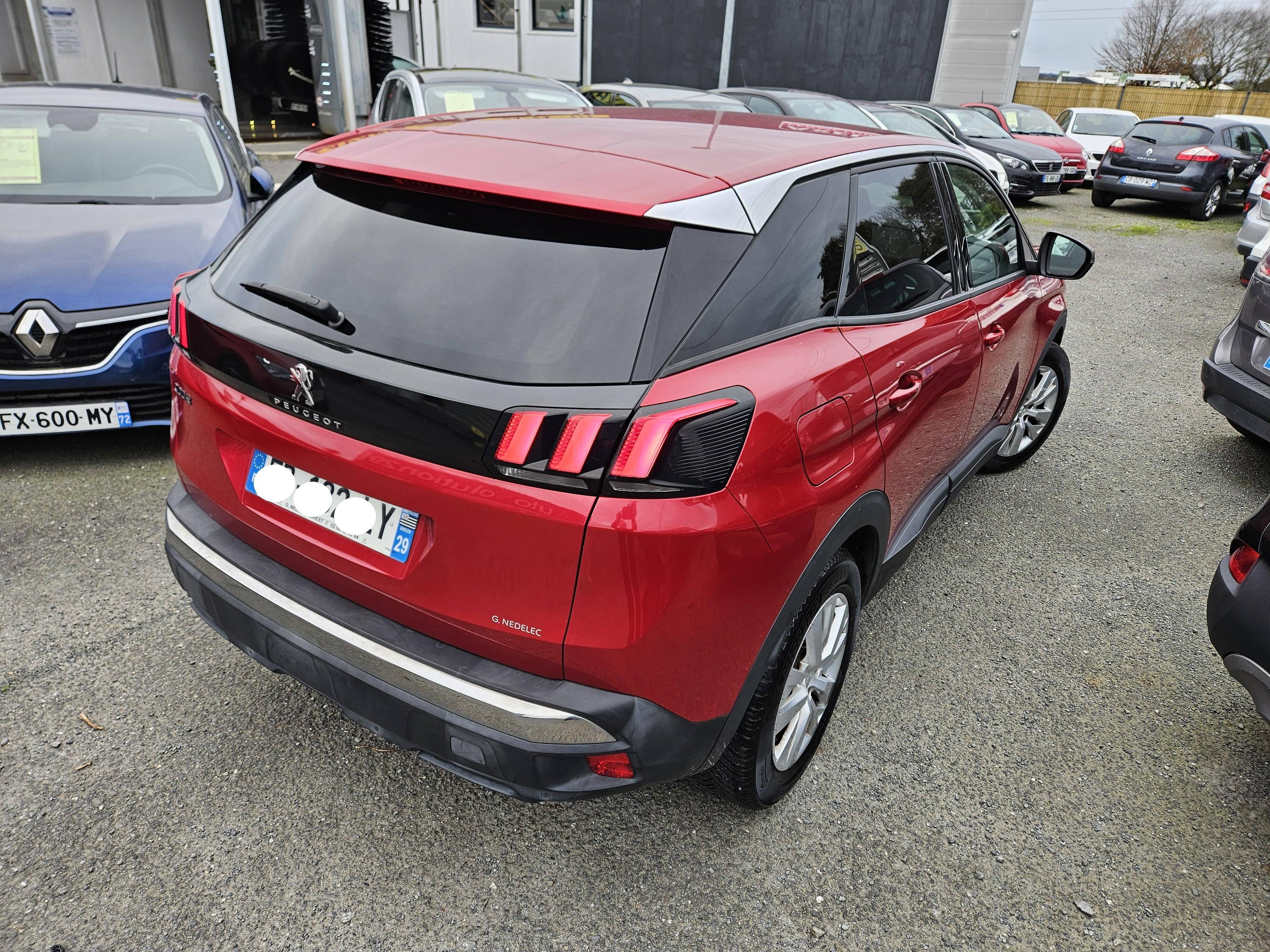 PEUGEOT 3008