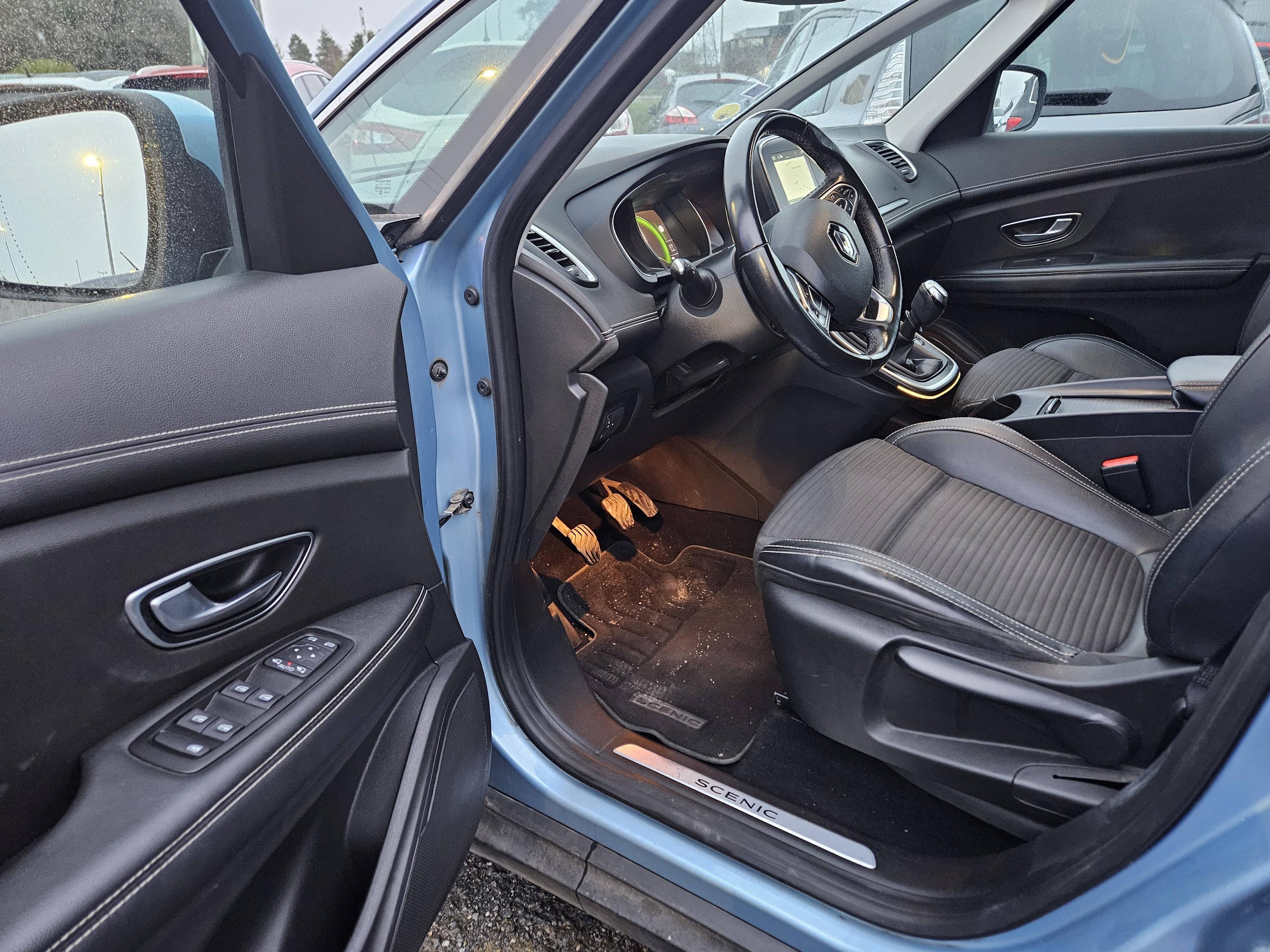 RENAULT SCENIC