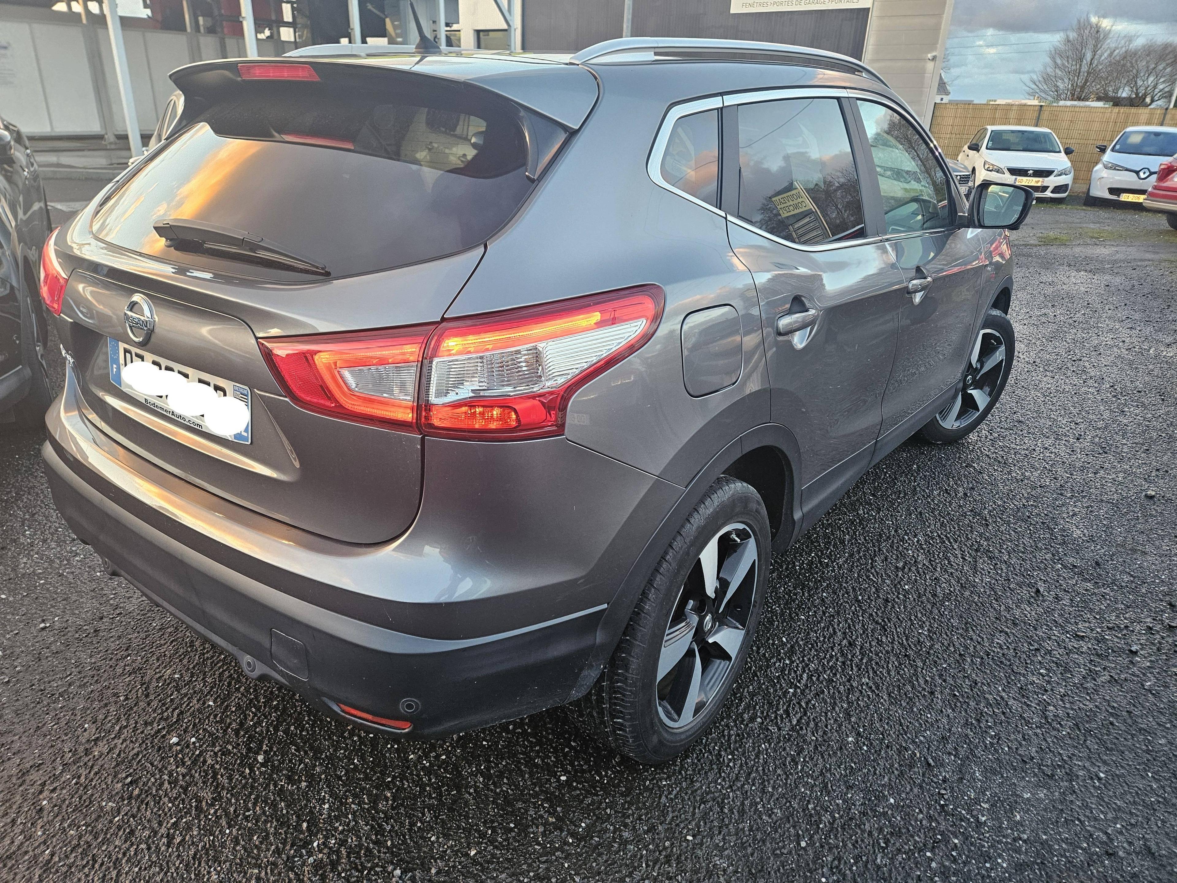 NISSAN QASHQAI