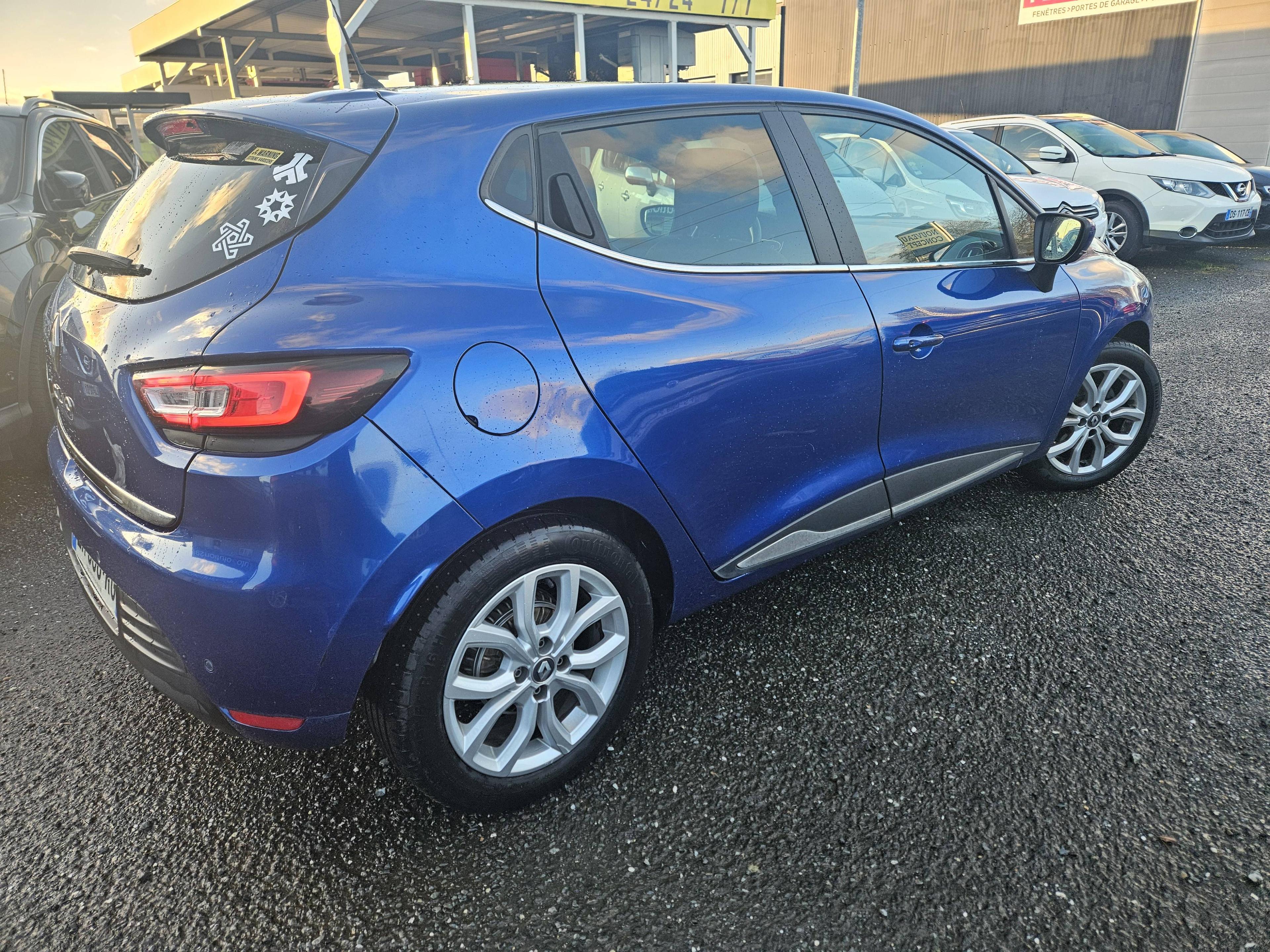 RENAULT CLIO
