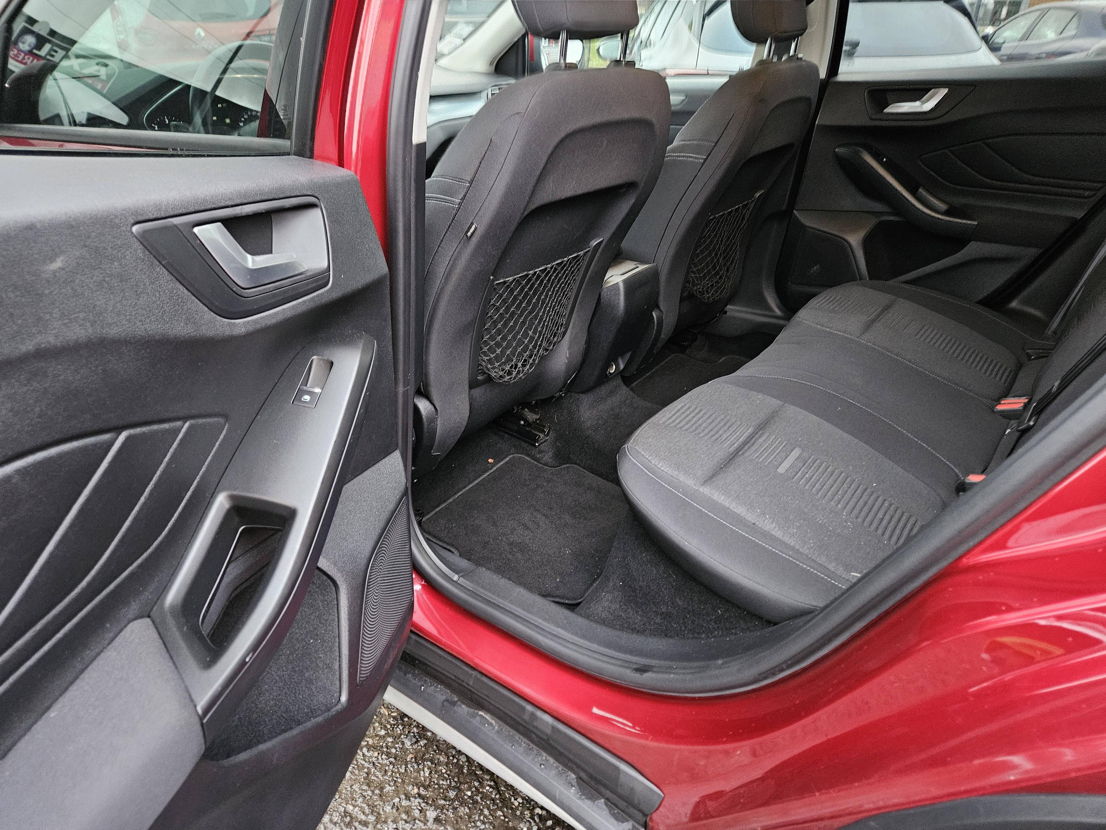 FORD FOCUS ACTIVE SW