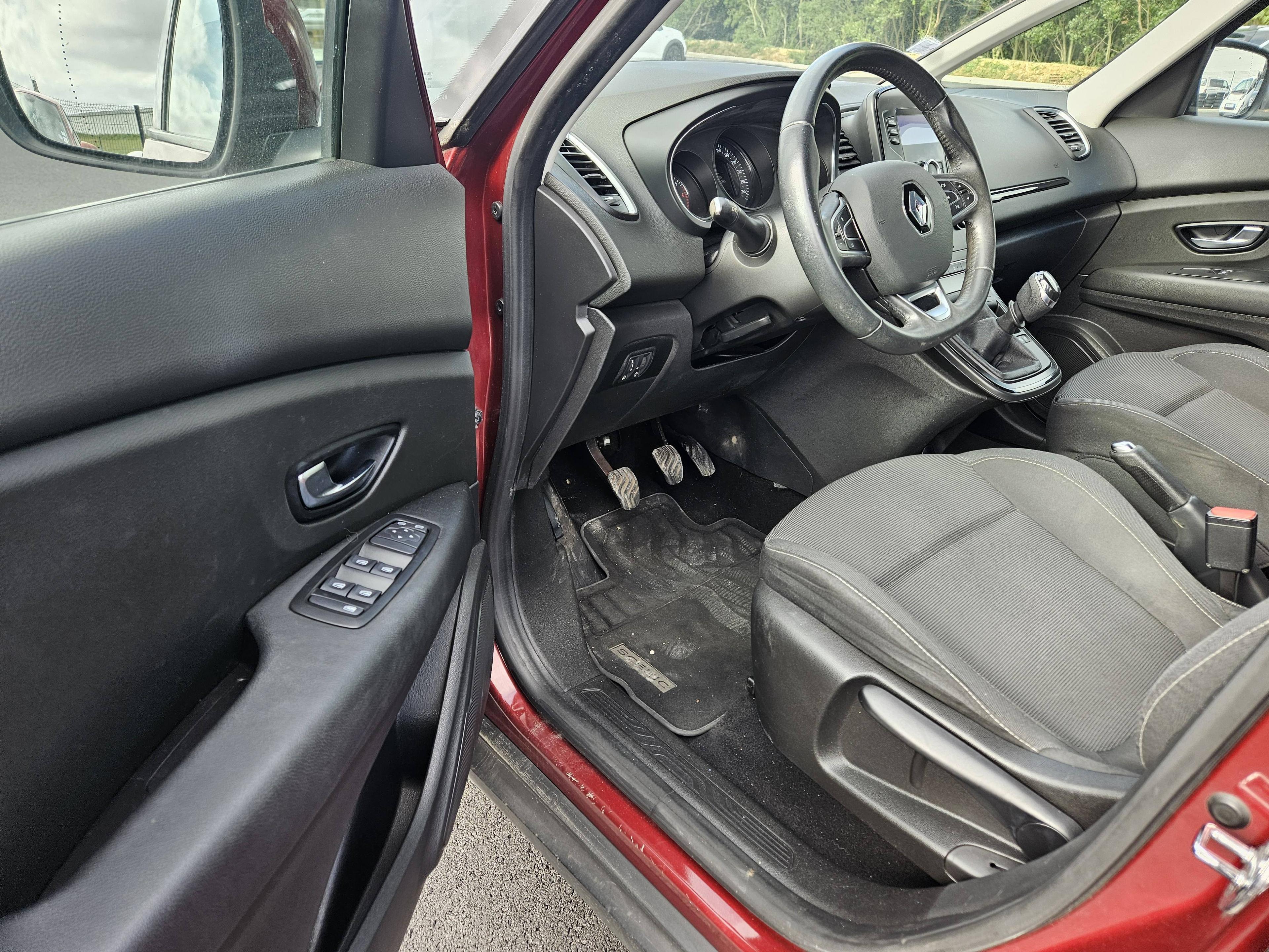RENAULT SCENIC