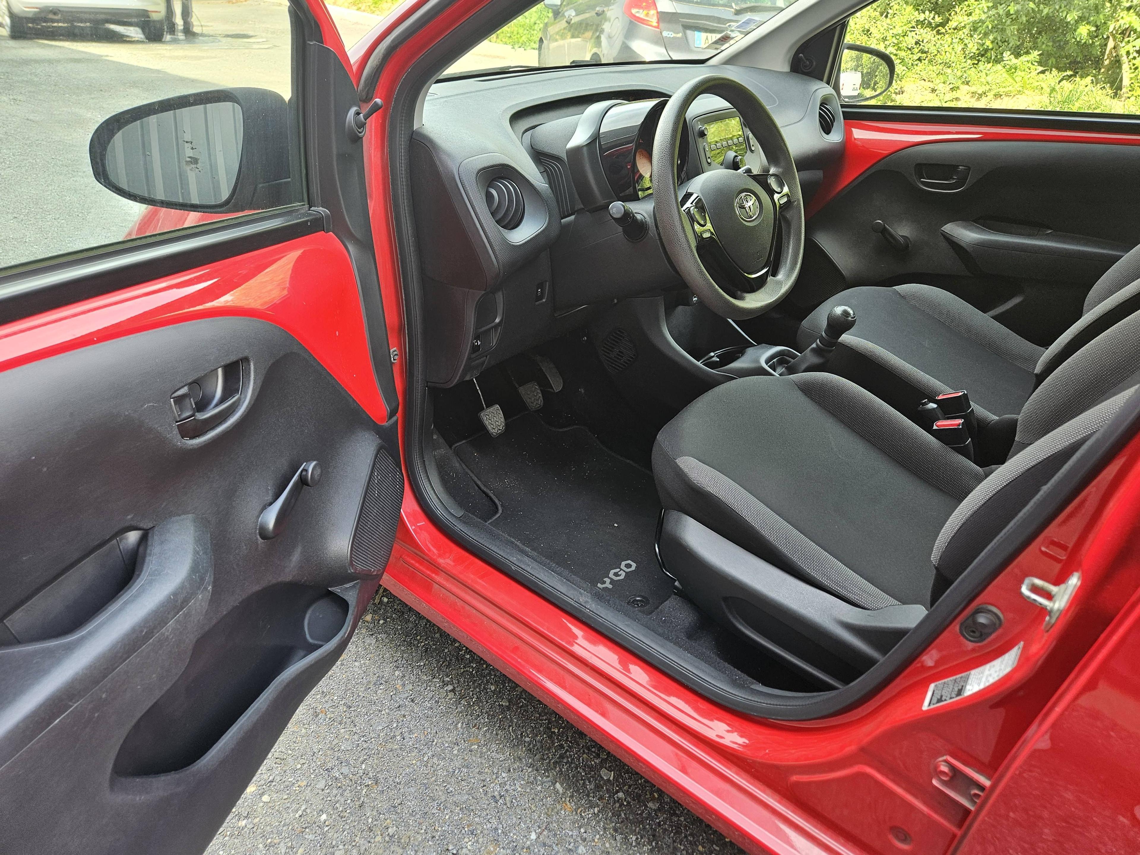 TOYOTA AYGO