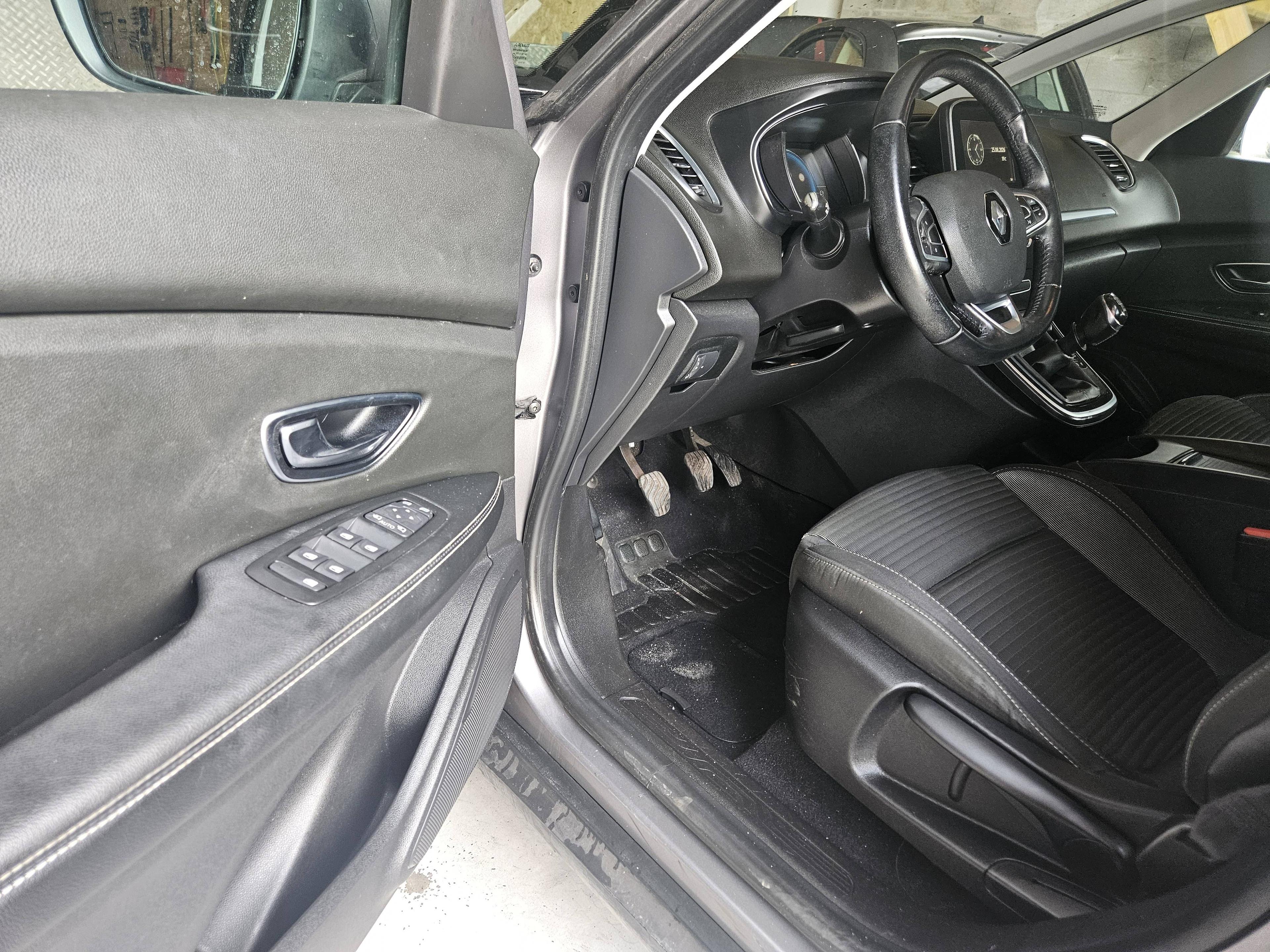 RENAULT SCENIC