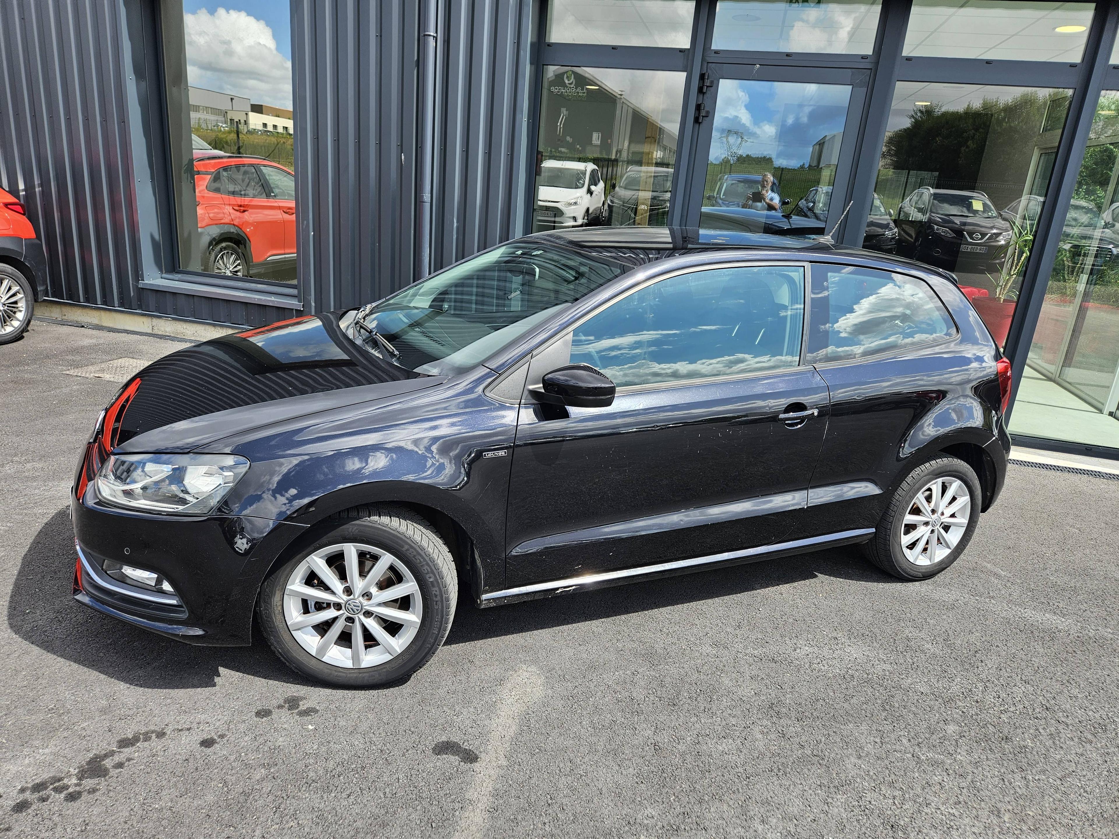 VOLKSWAGEN POLO