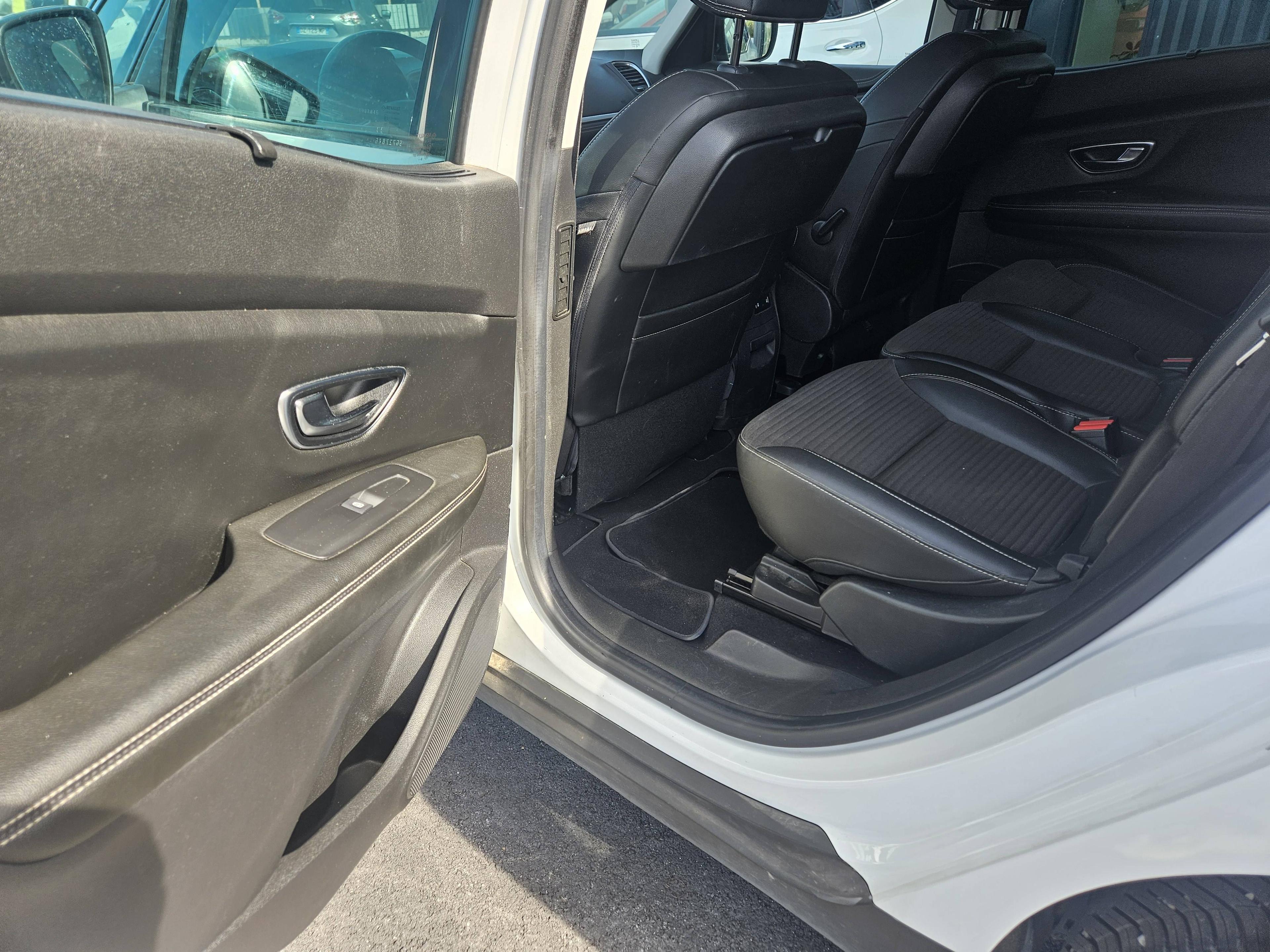 RENAULT SCENIC