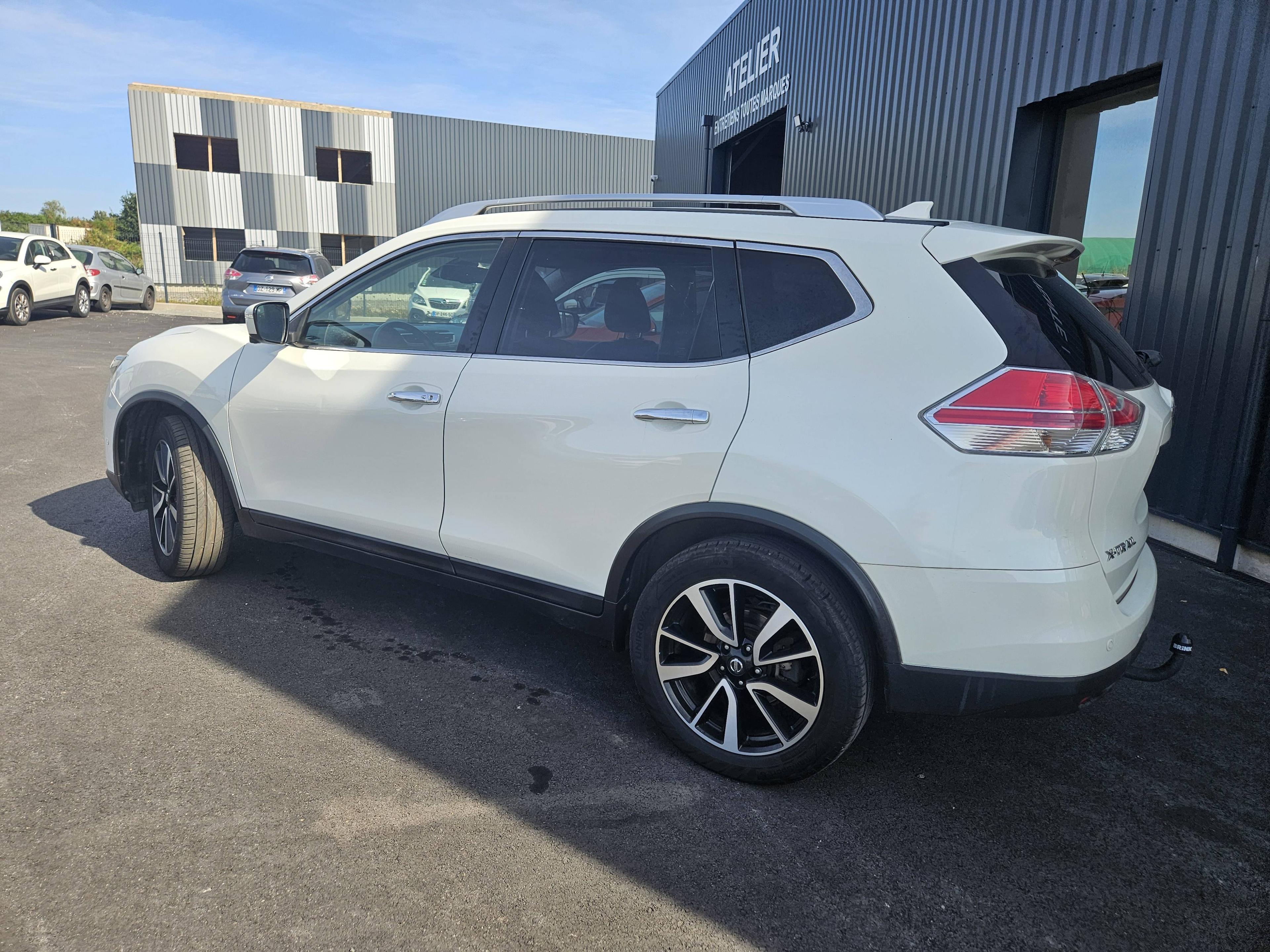 NISSAN X-TRAIL
