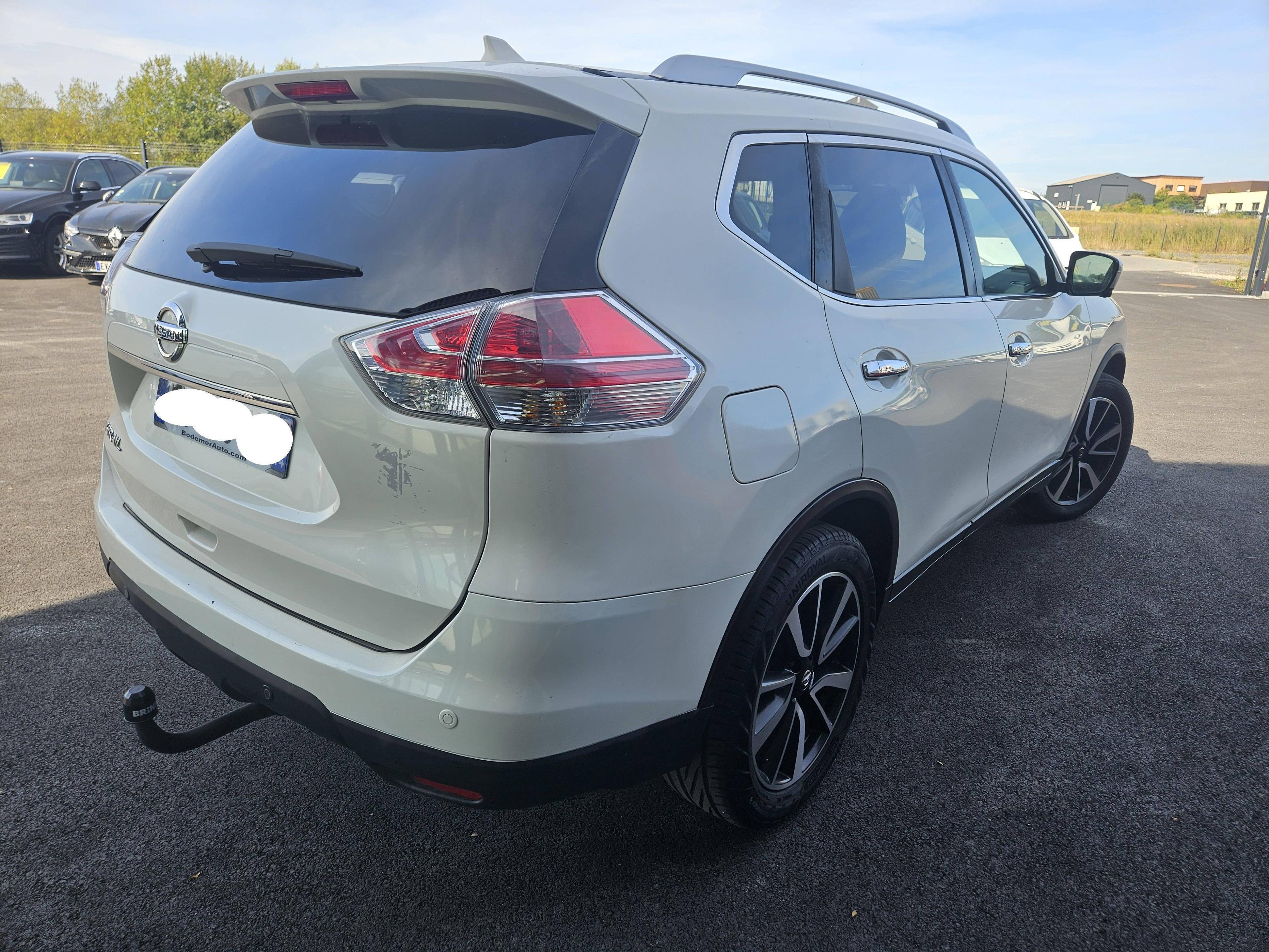 NISSAN X-TRAIL