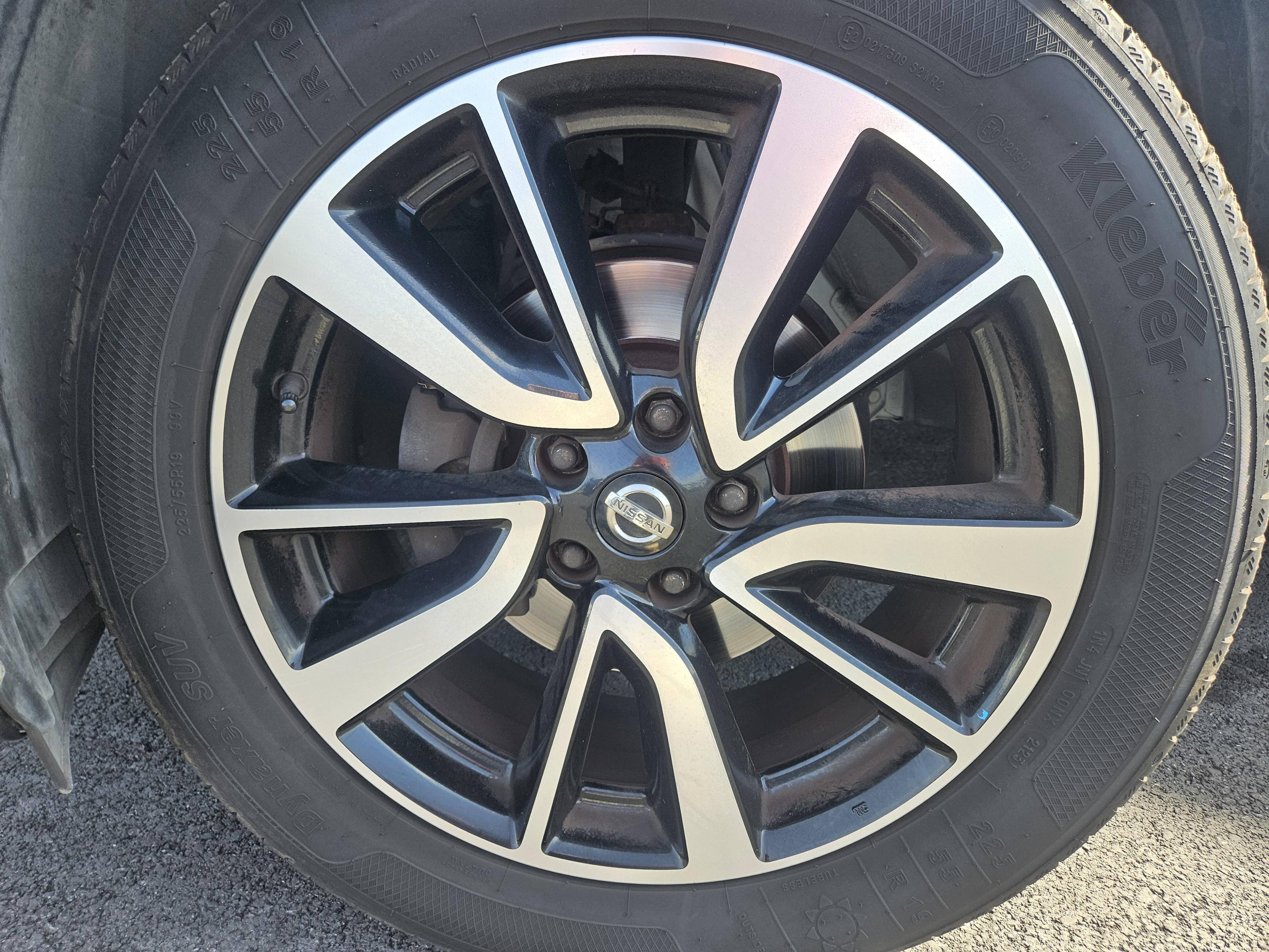 NISSAN X-TRAIL