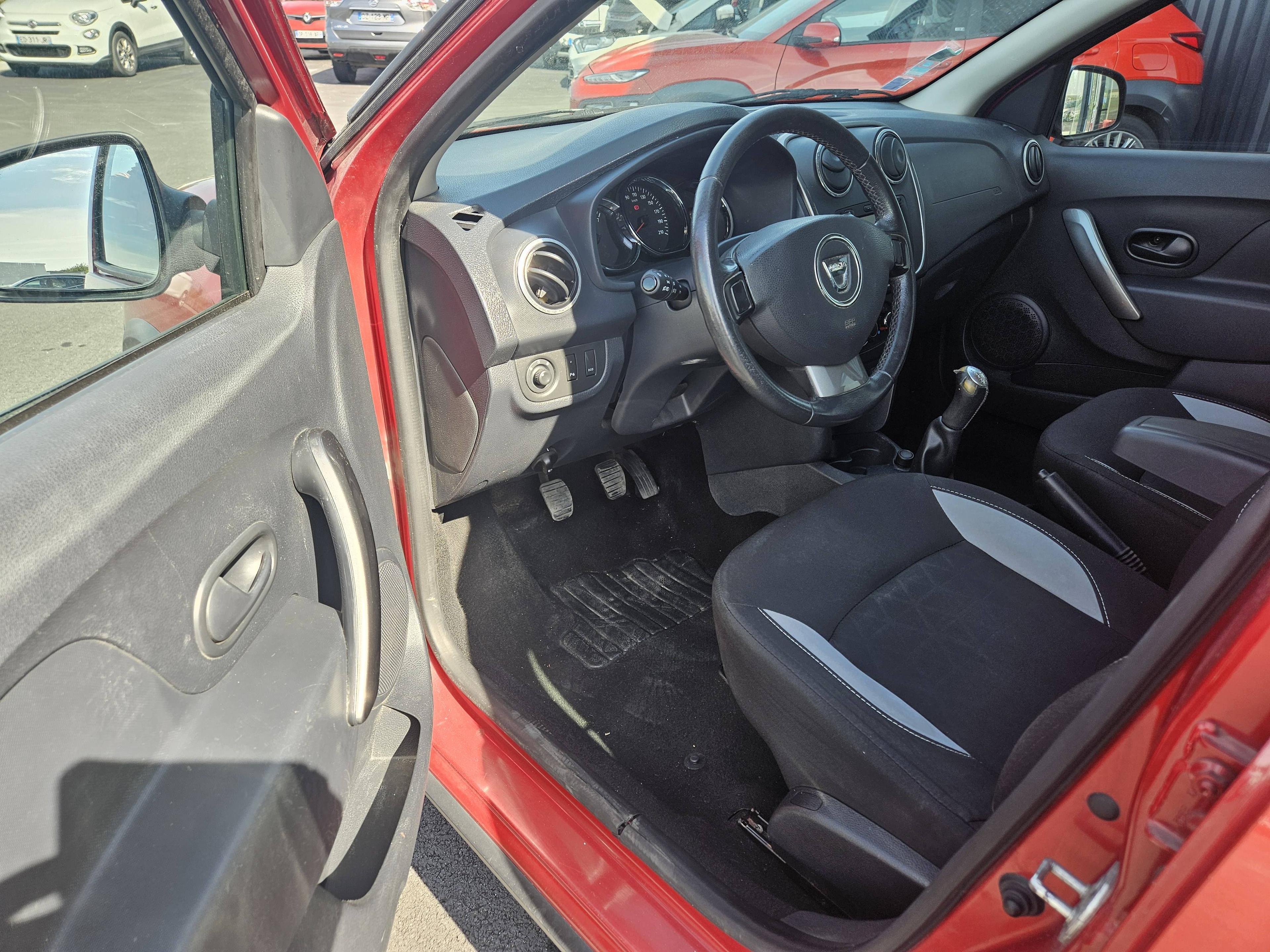 DACIA SANDERO