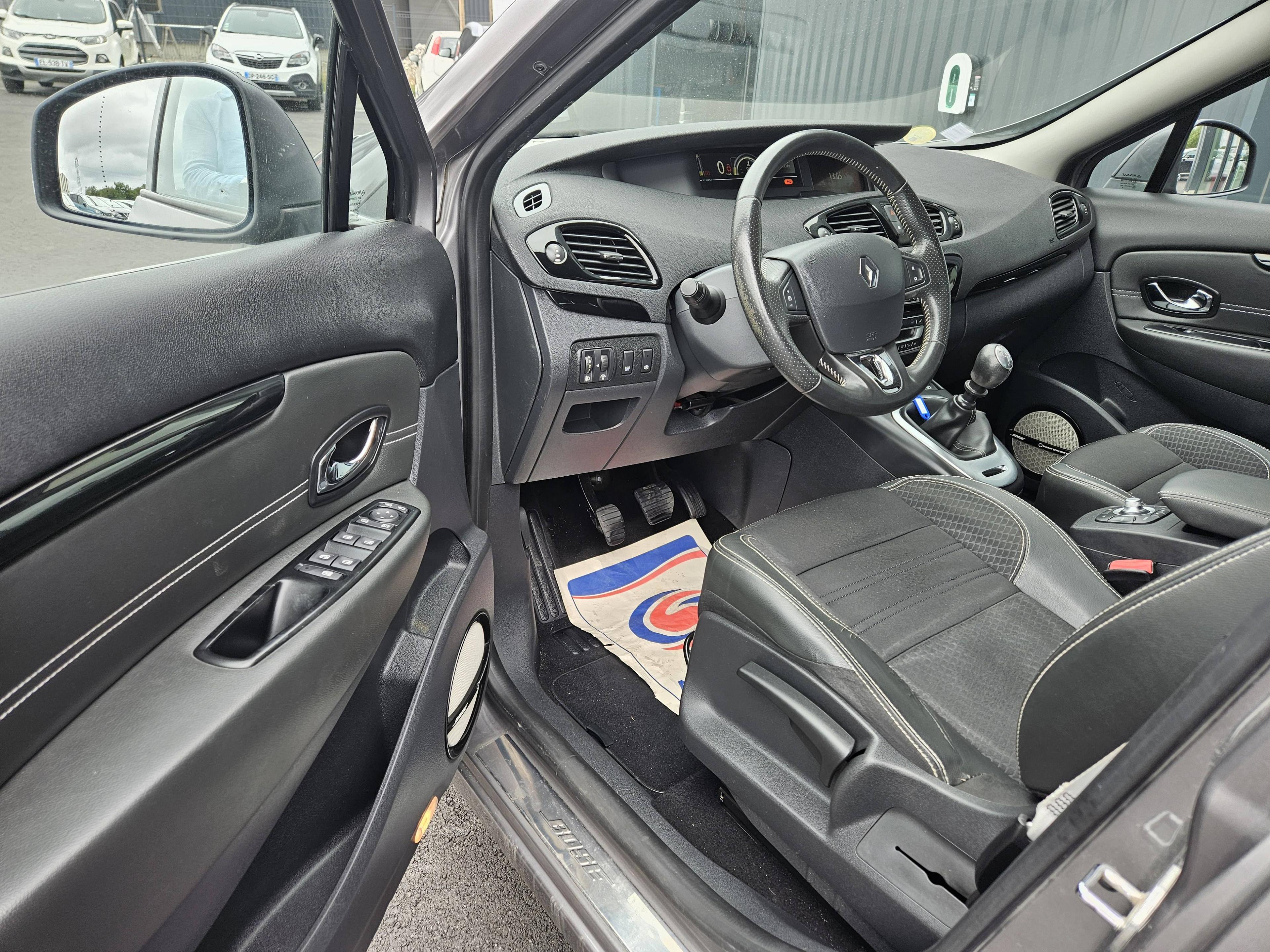 RENAULT SCENIC