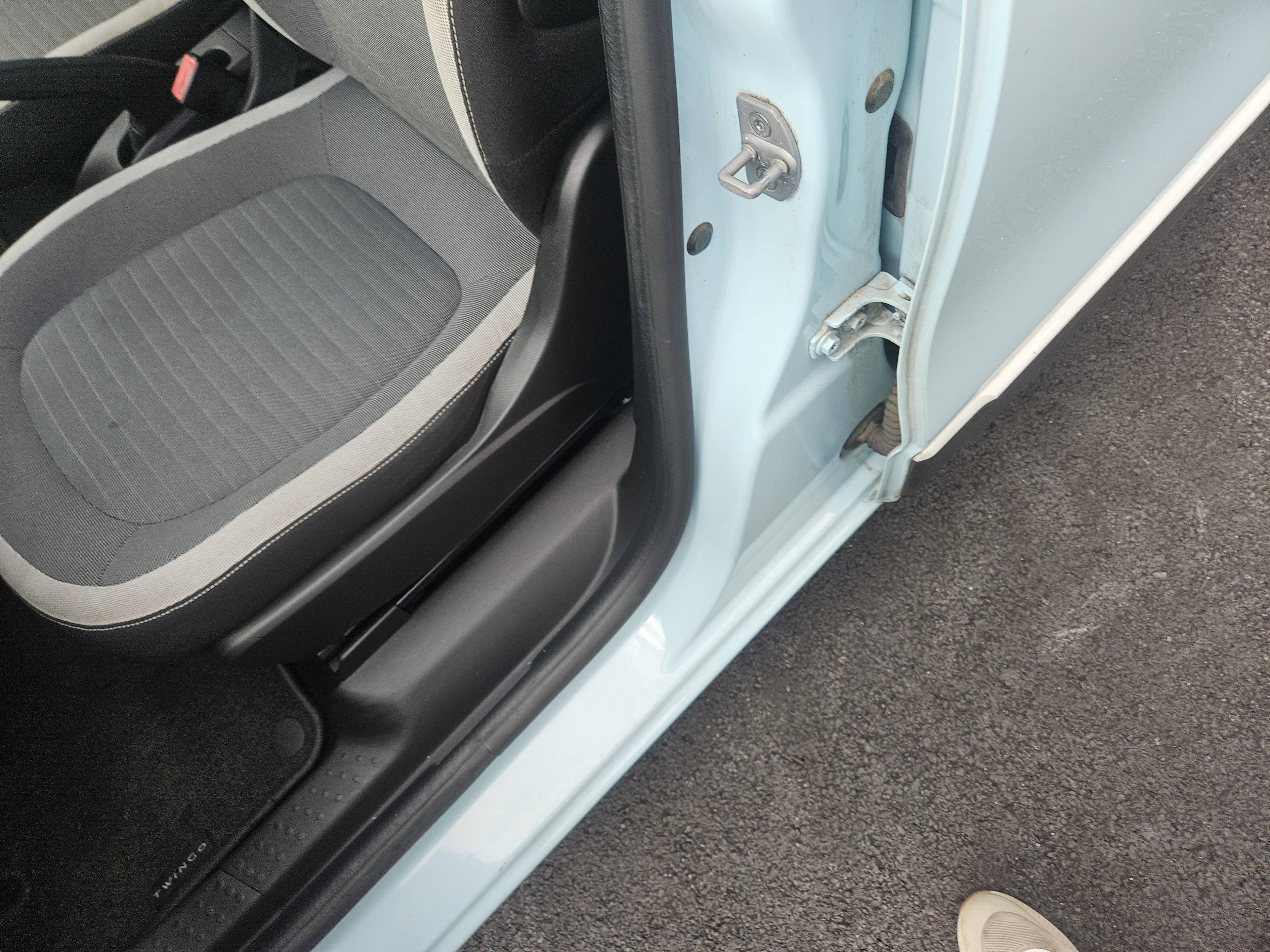 RENAULT TWINGO
