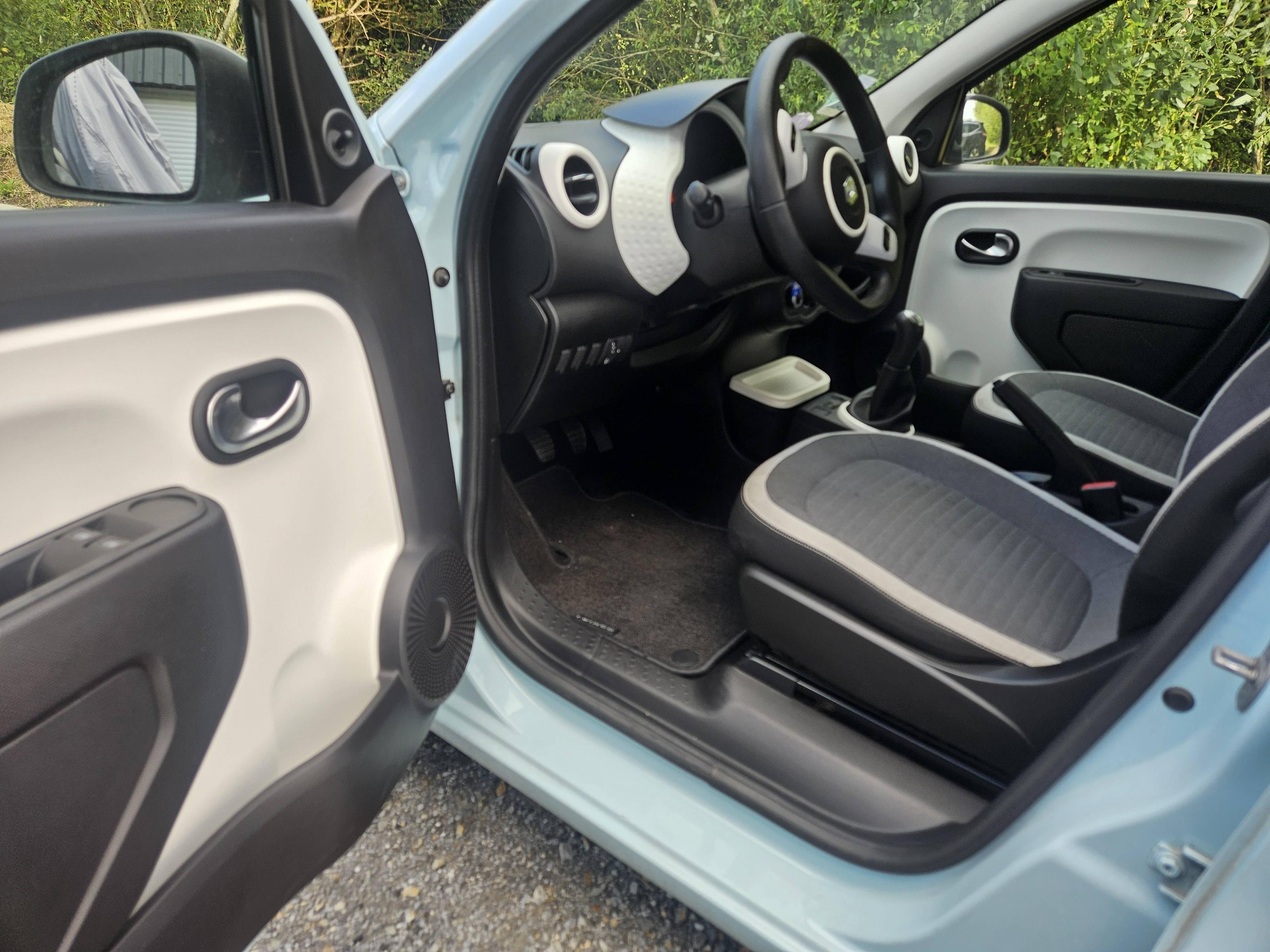 RENAULT TWINGO