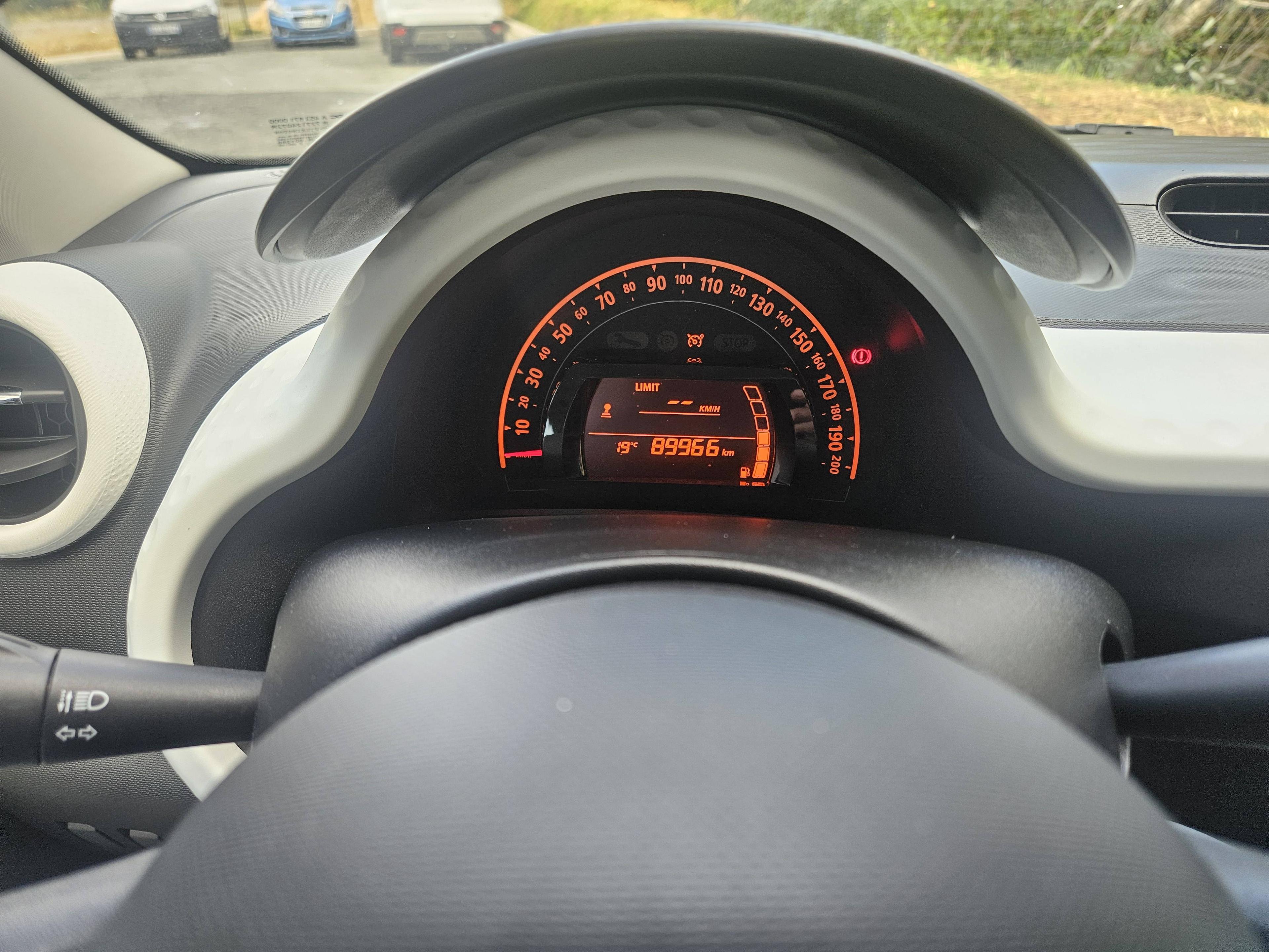RENAULT TWINGO