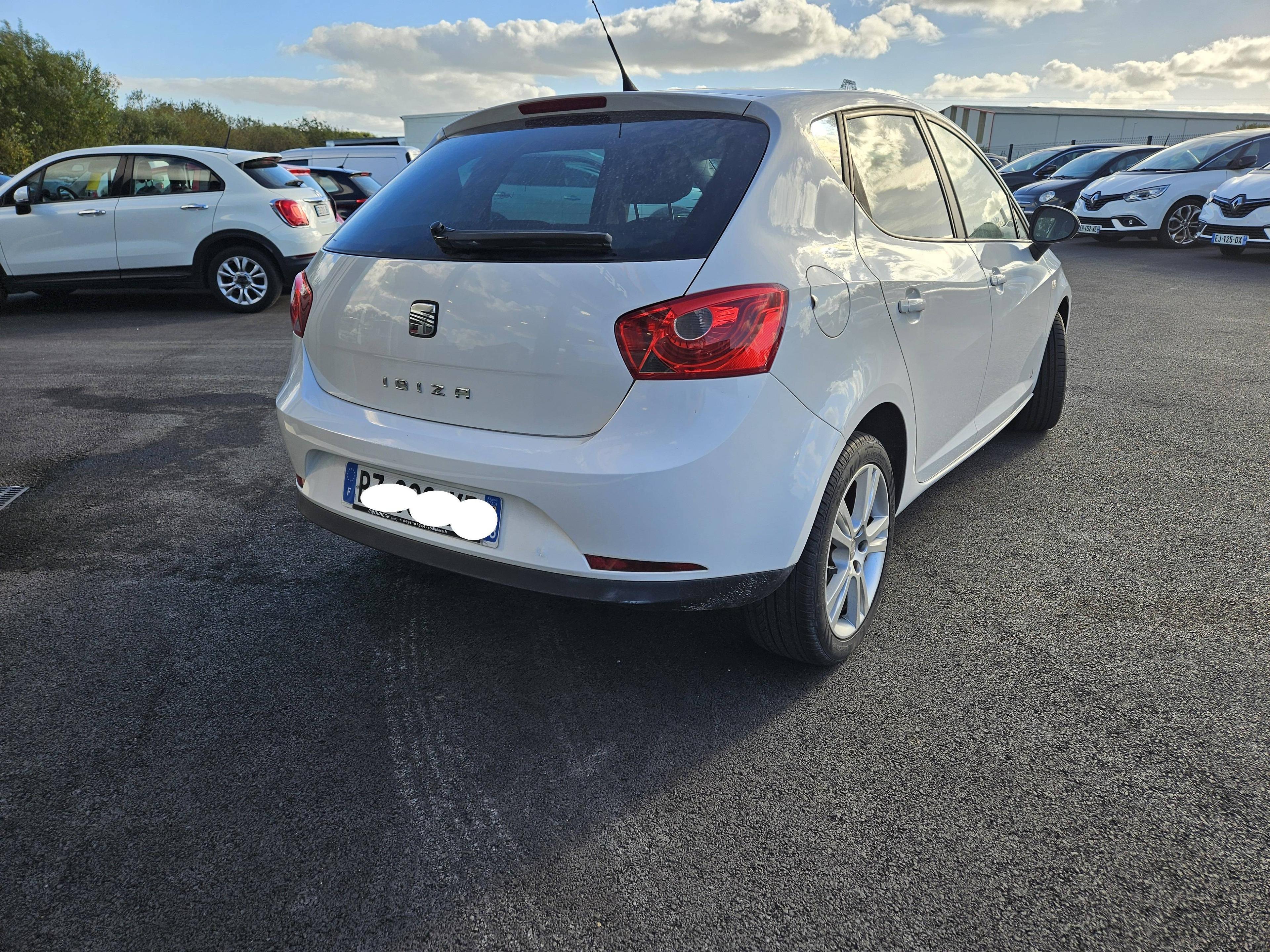 SEAT IBIZA
