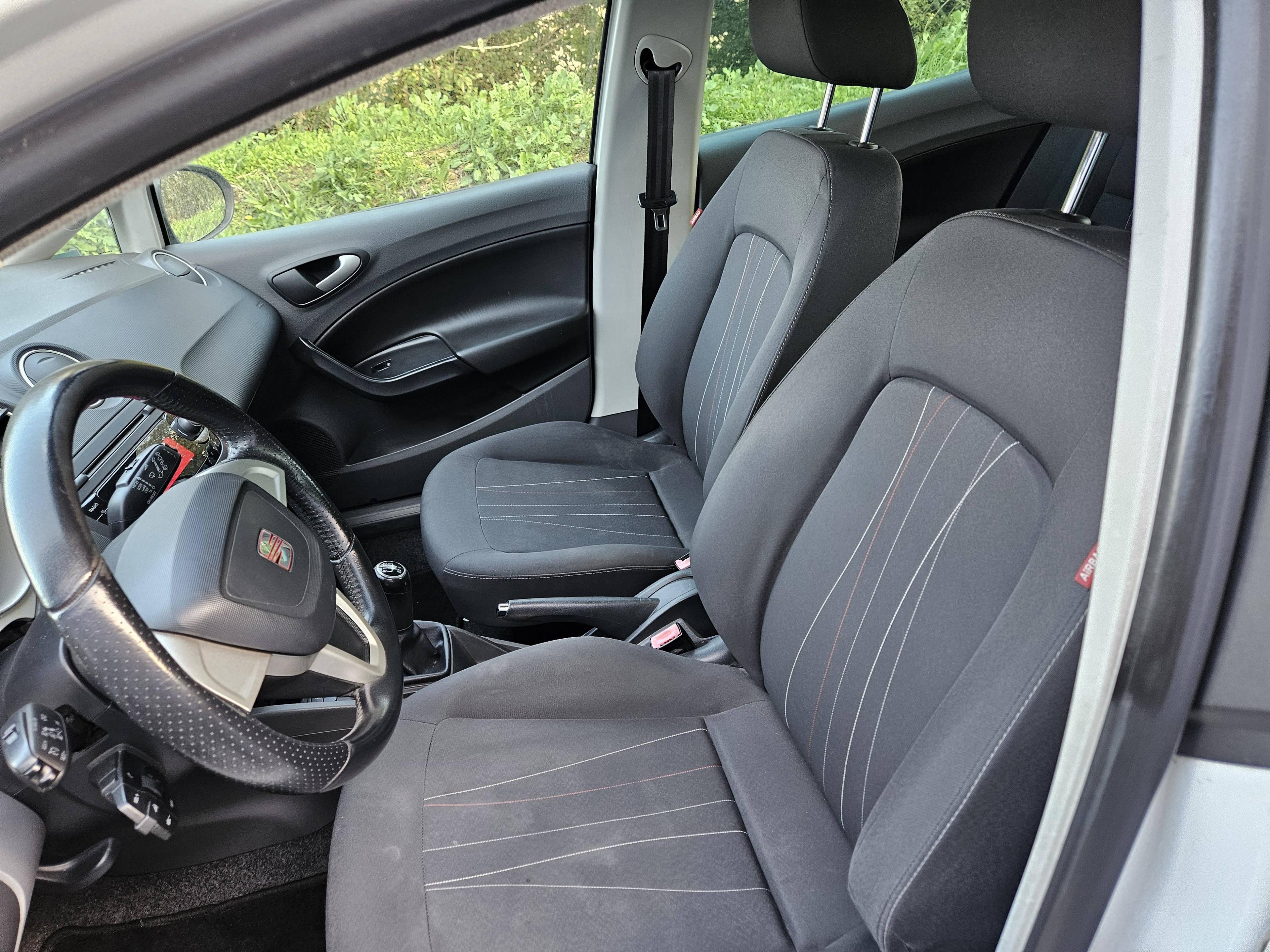 SEAT IBIZA