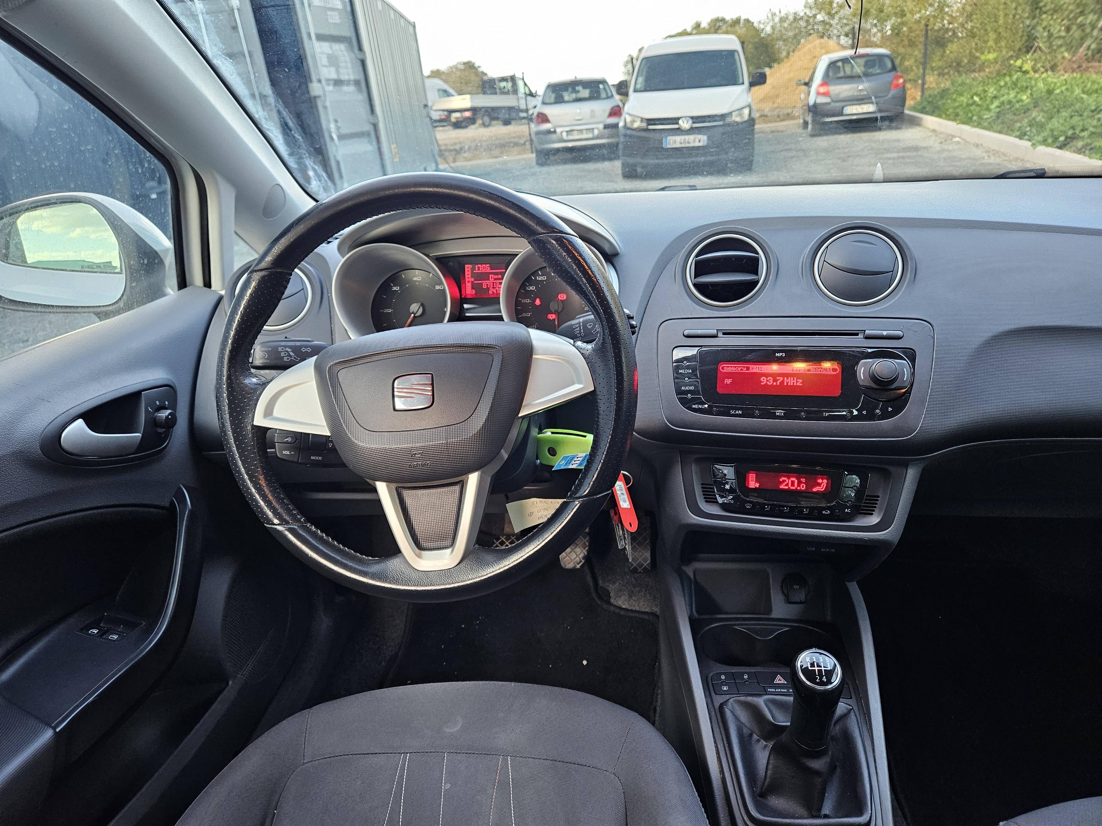 SEAT IBIZA