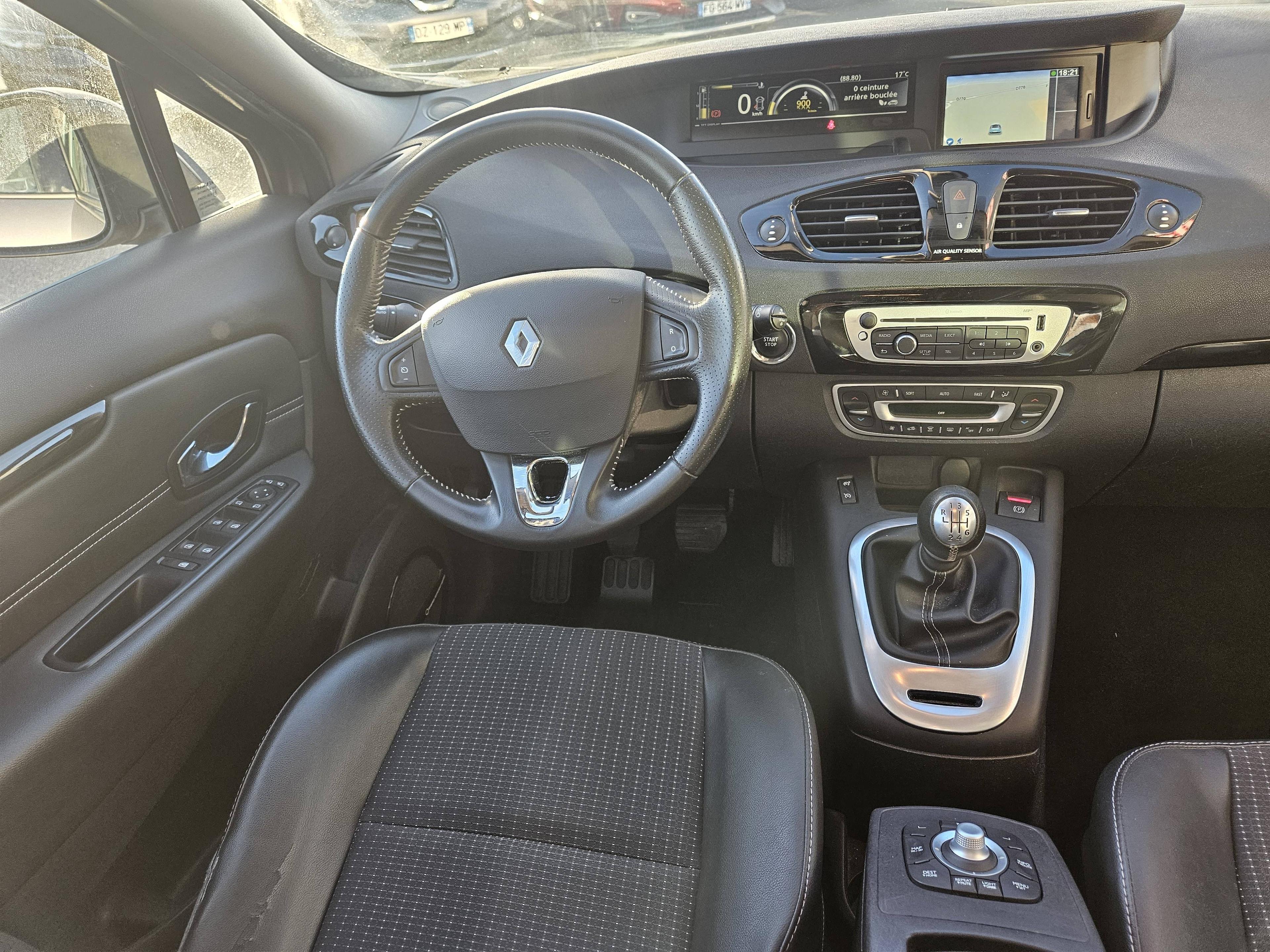 RENAULT SCENIC
