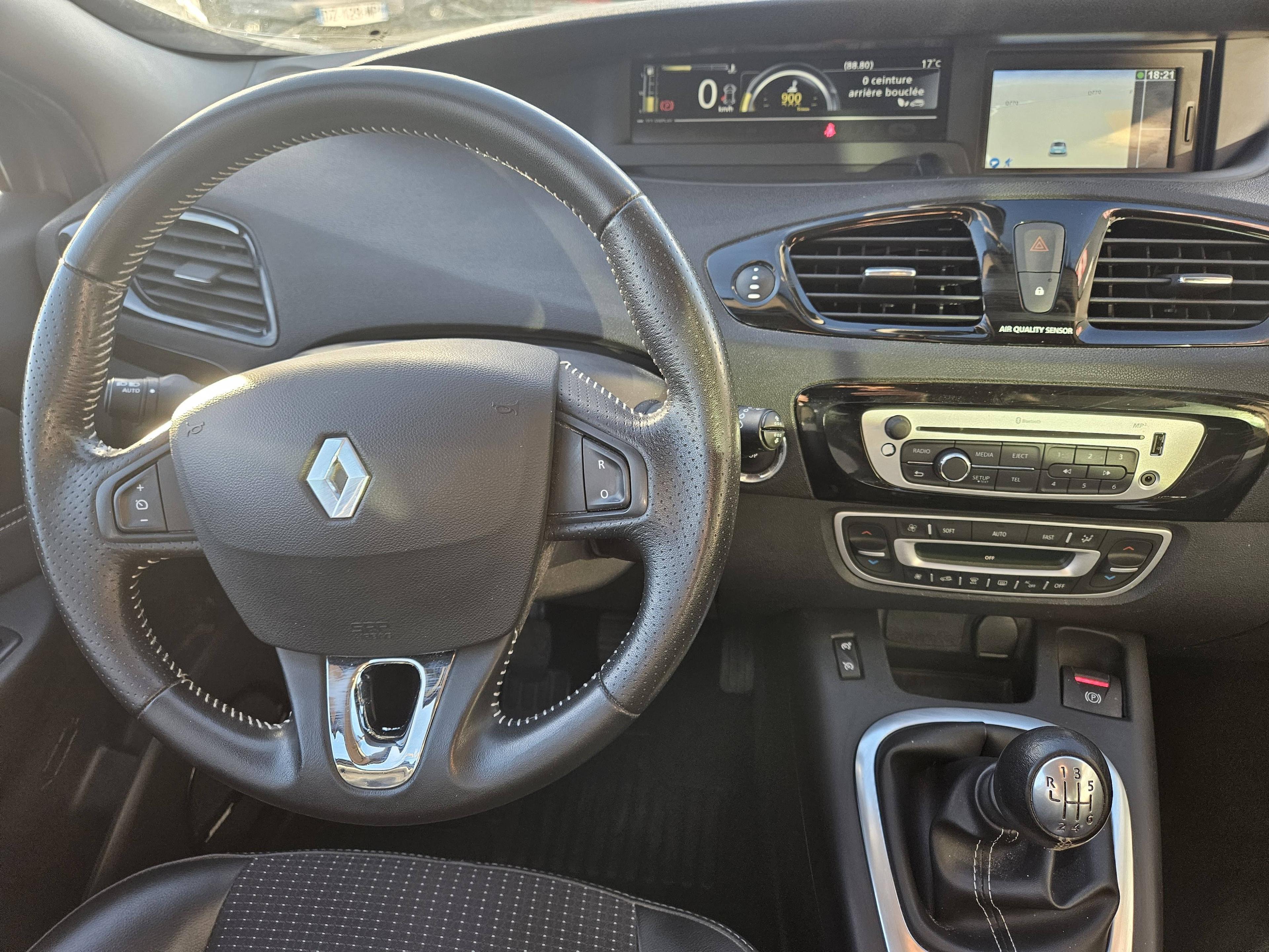 RENAULT SCENIC