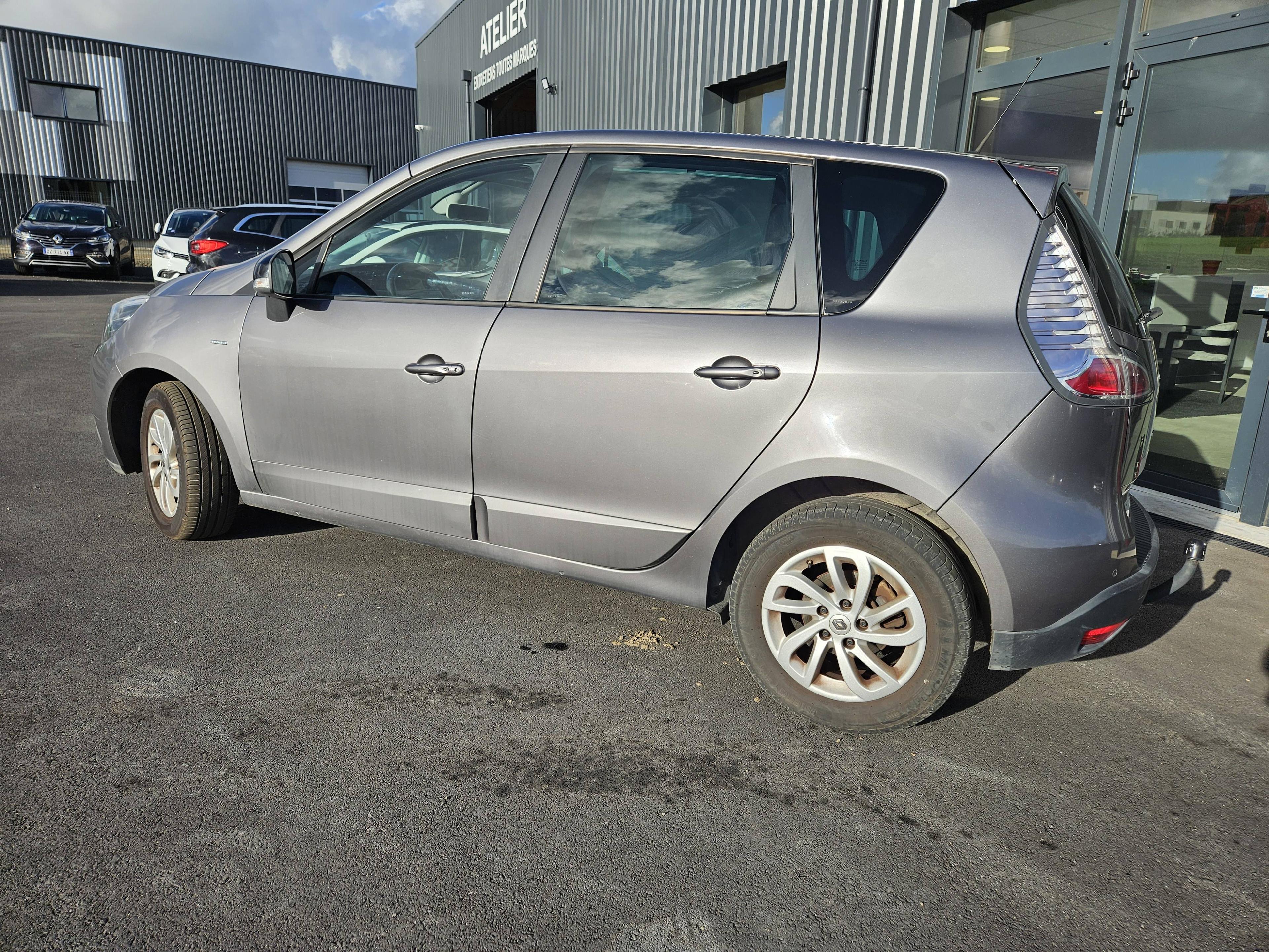RENAULT SCENIC
