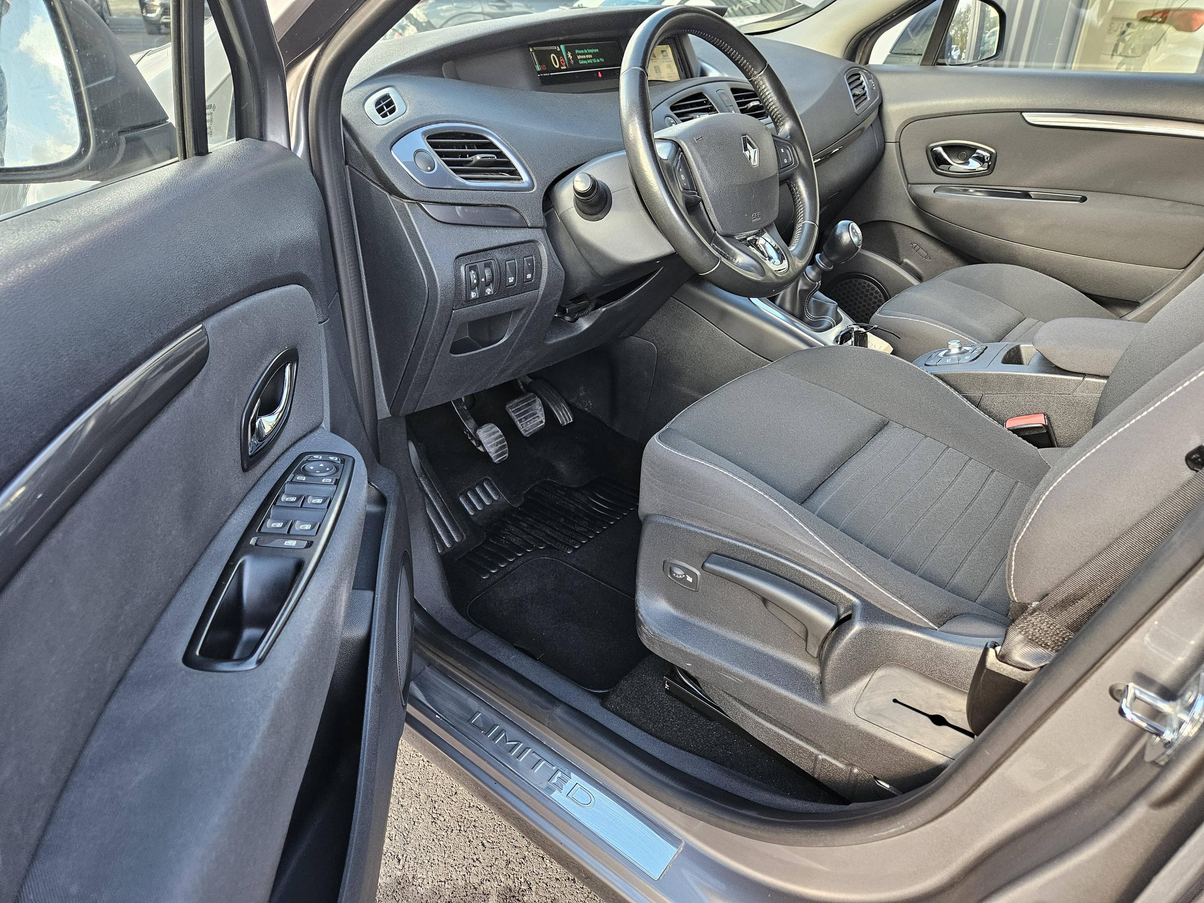 RENAULT SCENIC