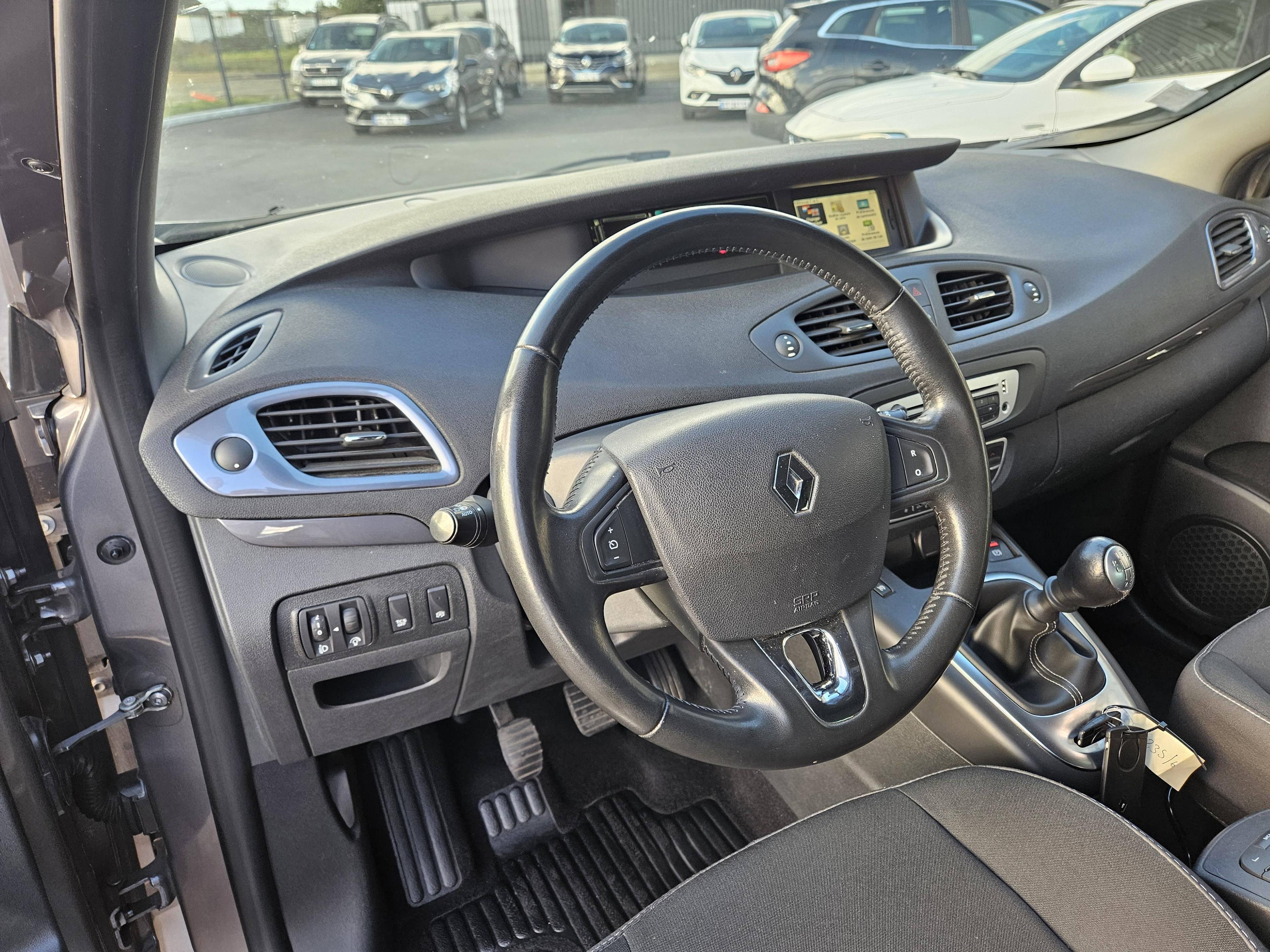 RENAULT SCENIC