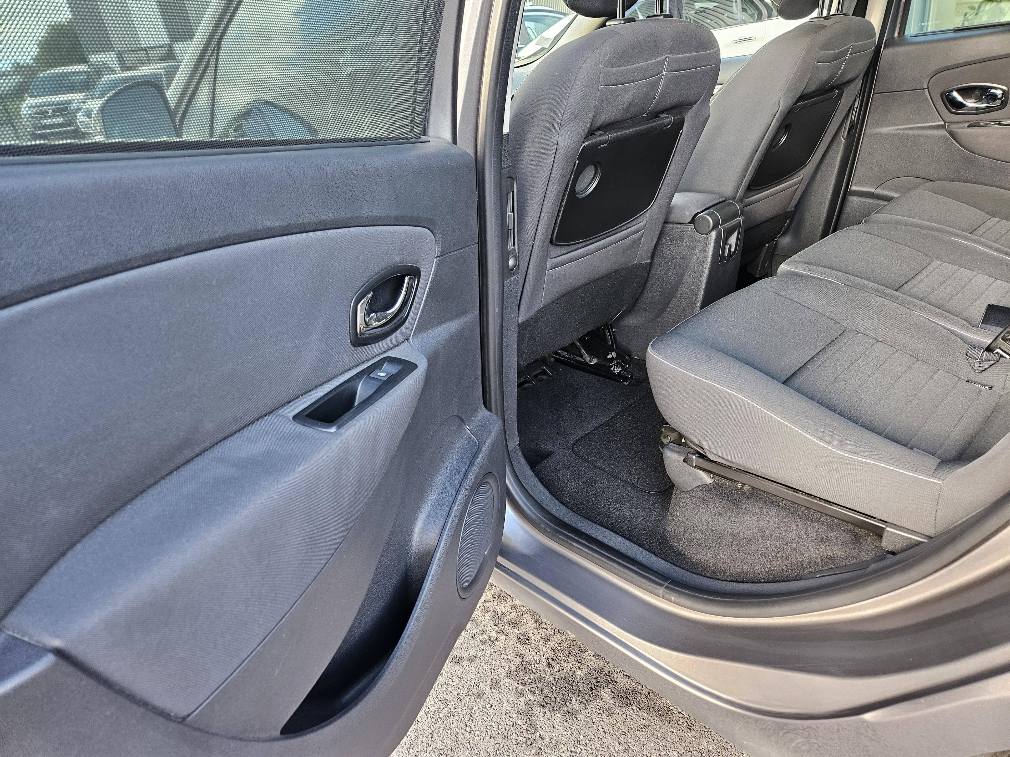 RENAULT SCENIC